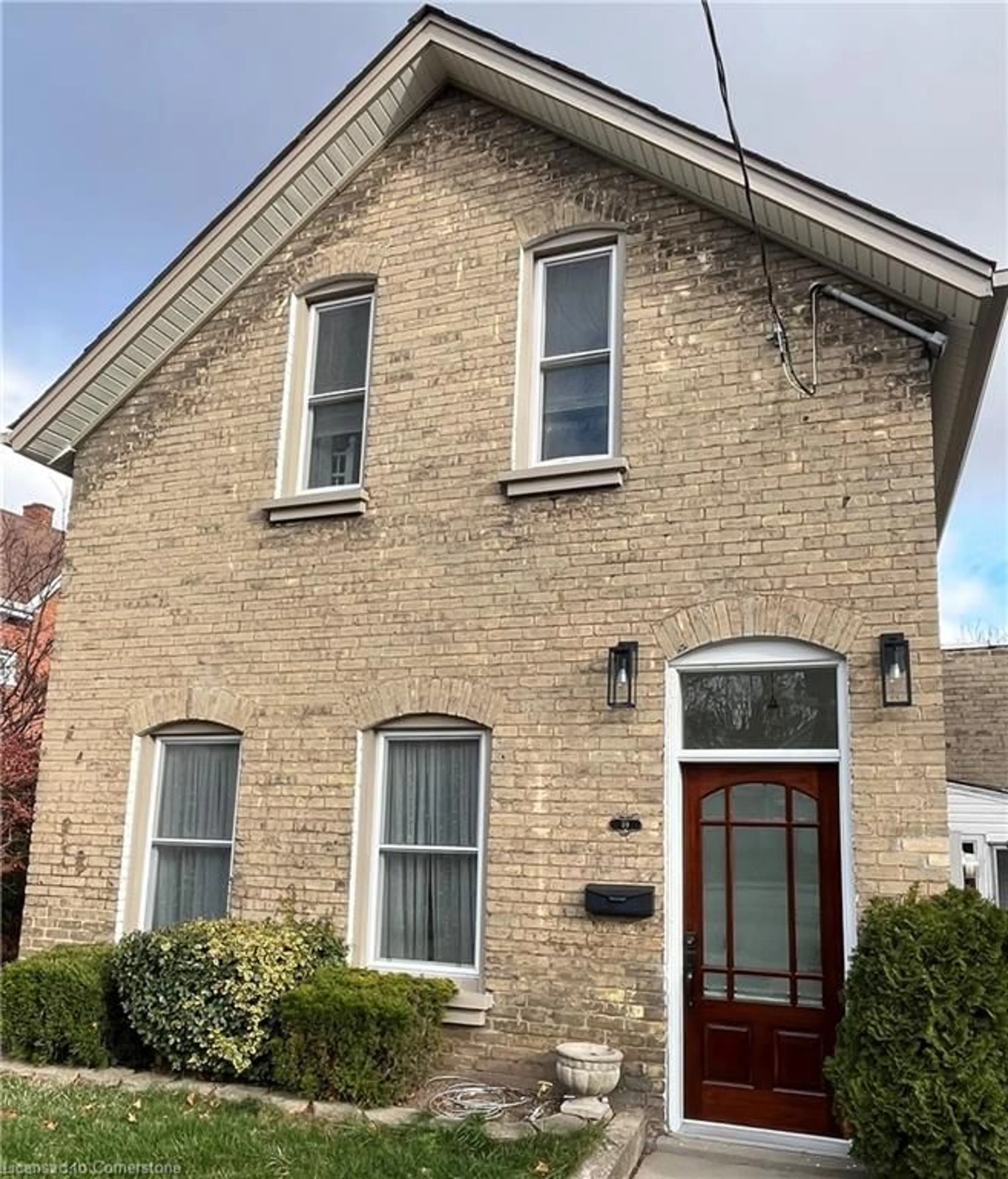 Home with brick exterior material for 99 Brock St, Brantford Ontario N3S 5V4