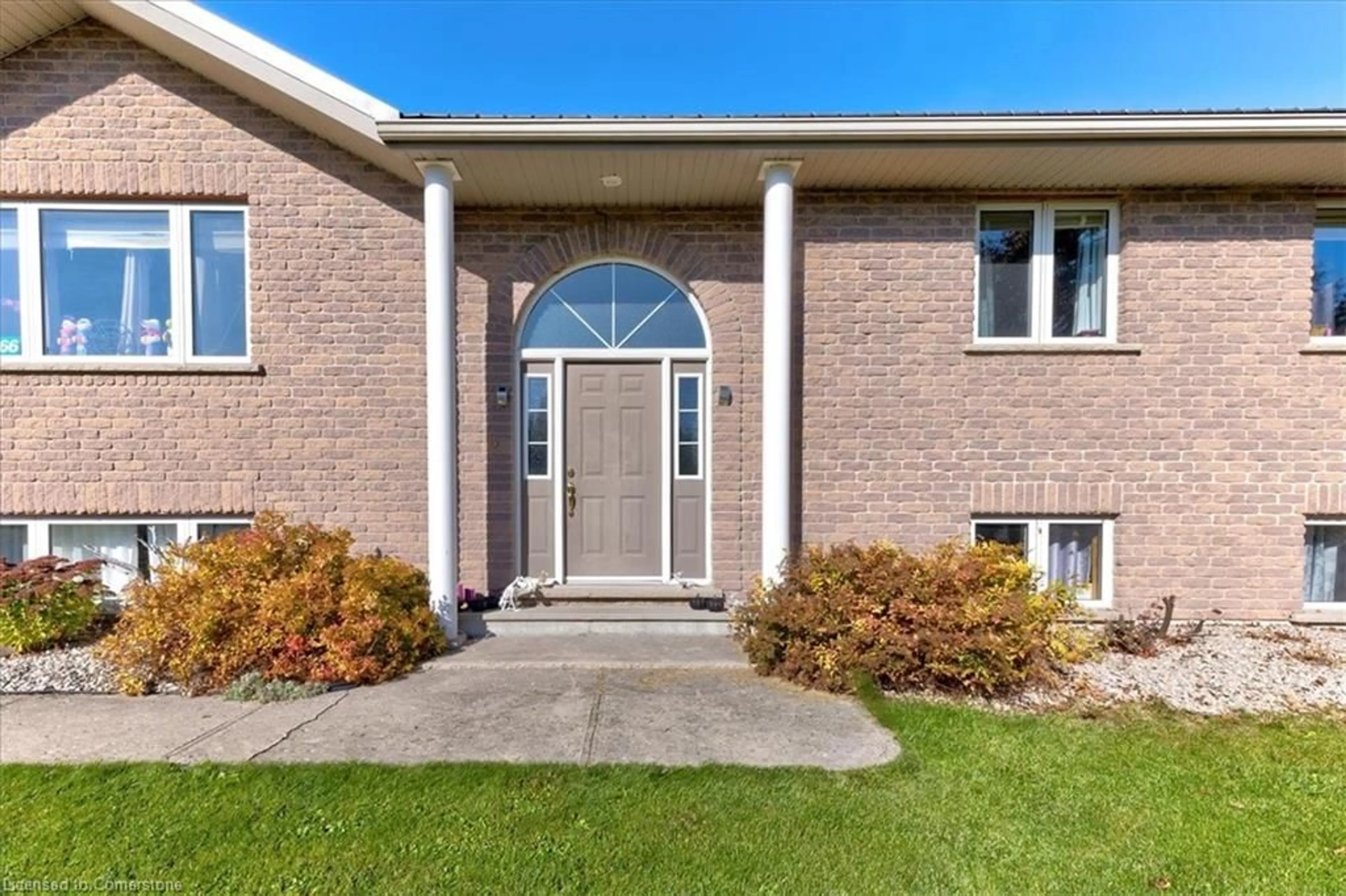 Home with brick exterior material for 4566 Meadowview Drive Dr, Sebringville Ontario N0K 1X0