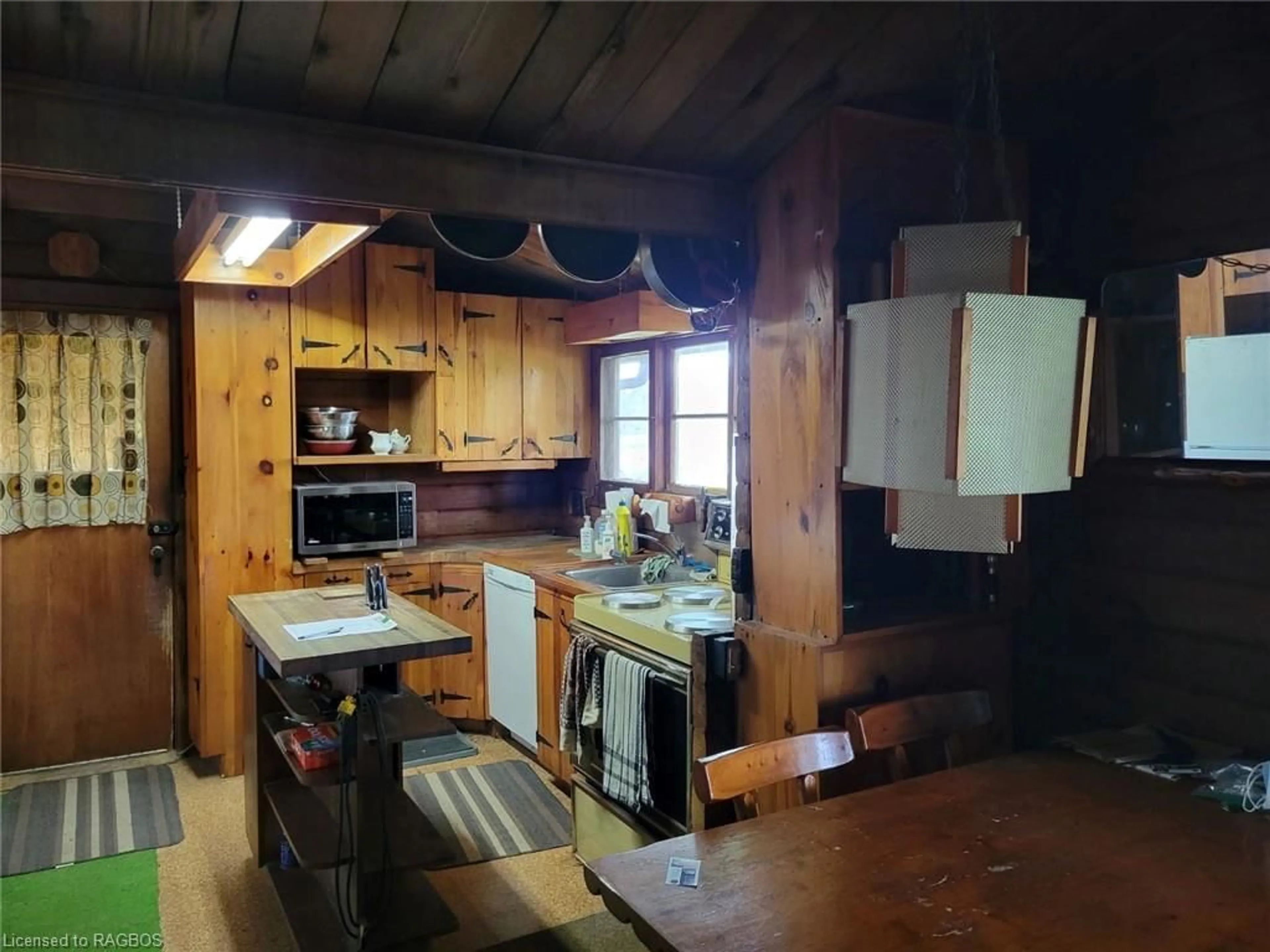Kitchen, wood floors, cottage for 6361 16th Line, Minto Ontario N0G 1M0
