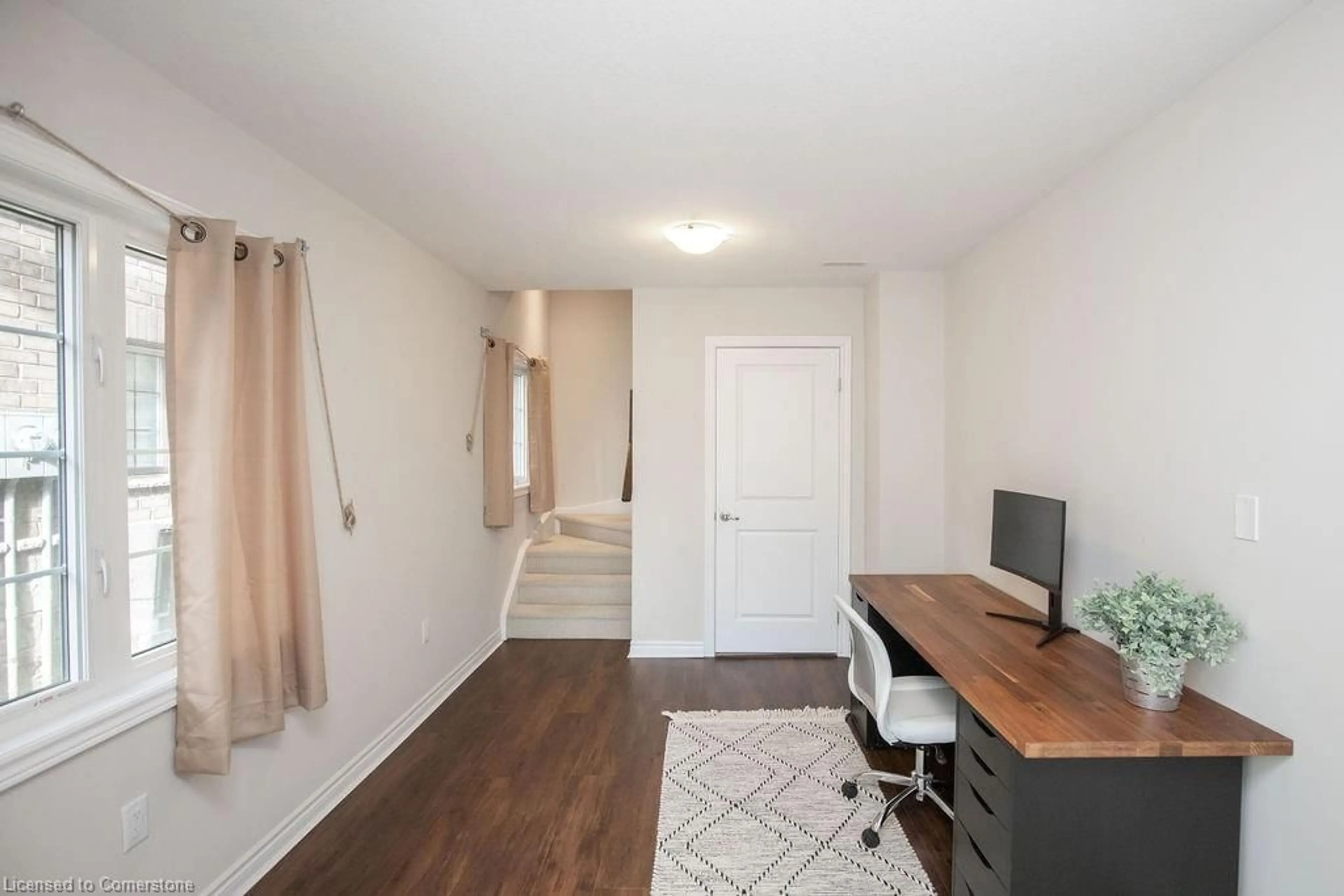 Indoor entryway, wood floors for 377 Glancaster Rd #57, Ancaster Ontario L9G 0G4