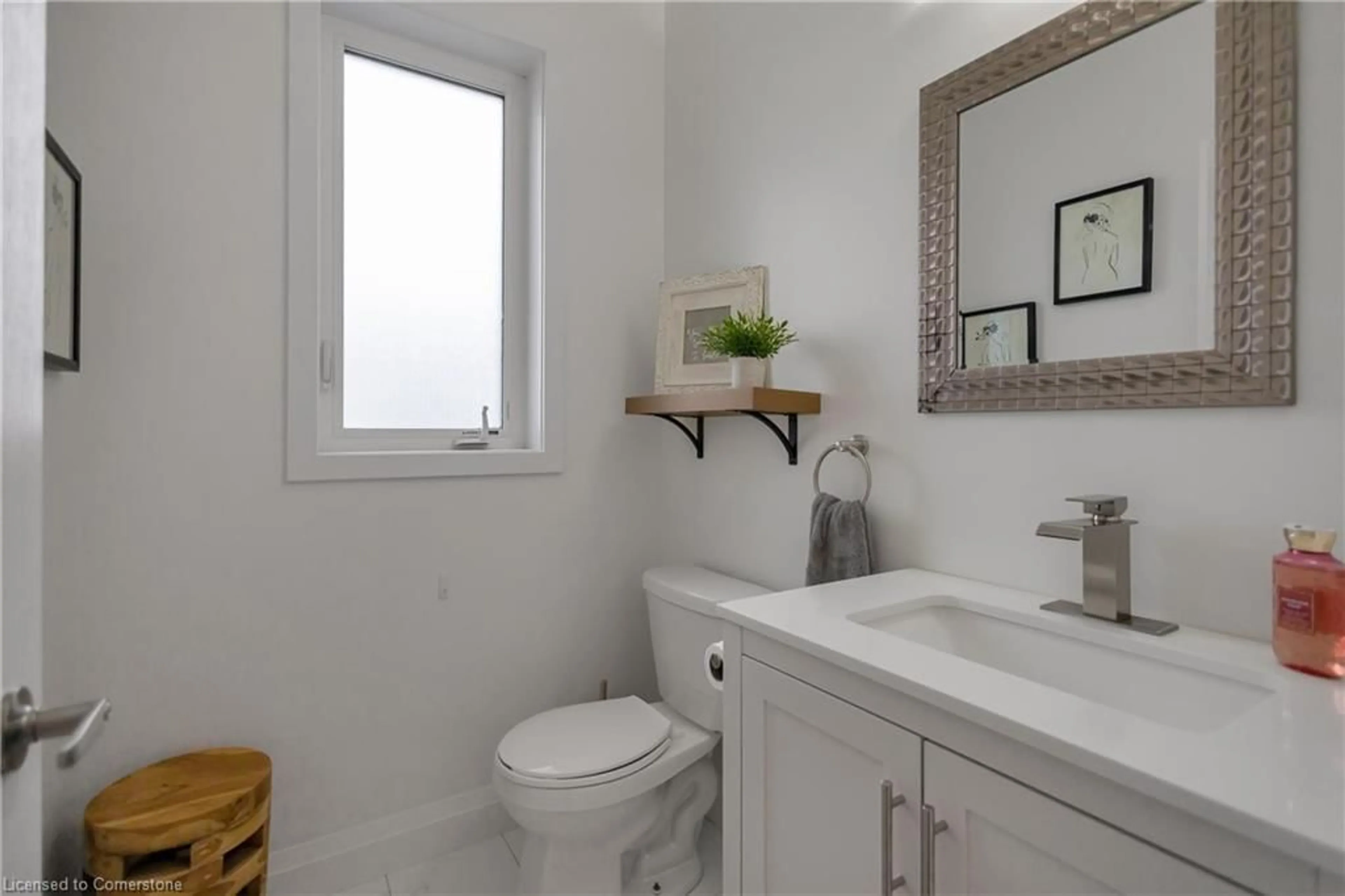 Bathroom for 148 Whithorn Cres, Caledonia Ontario N3W 0G4