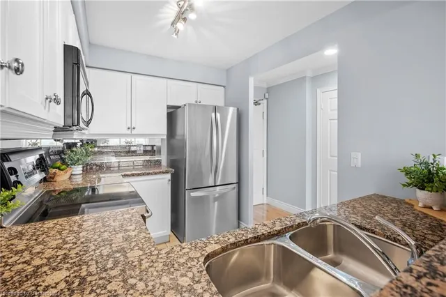 Additional property image - 442 Maple Ave Unit 1103