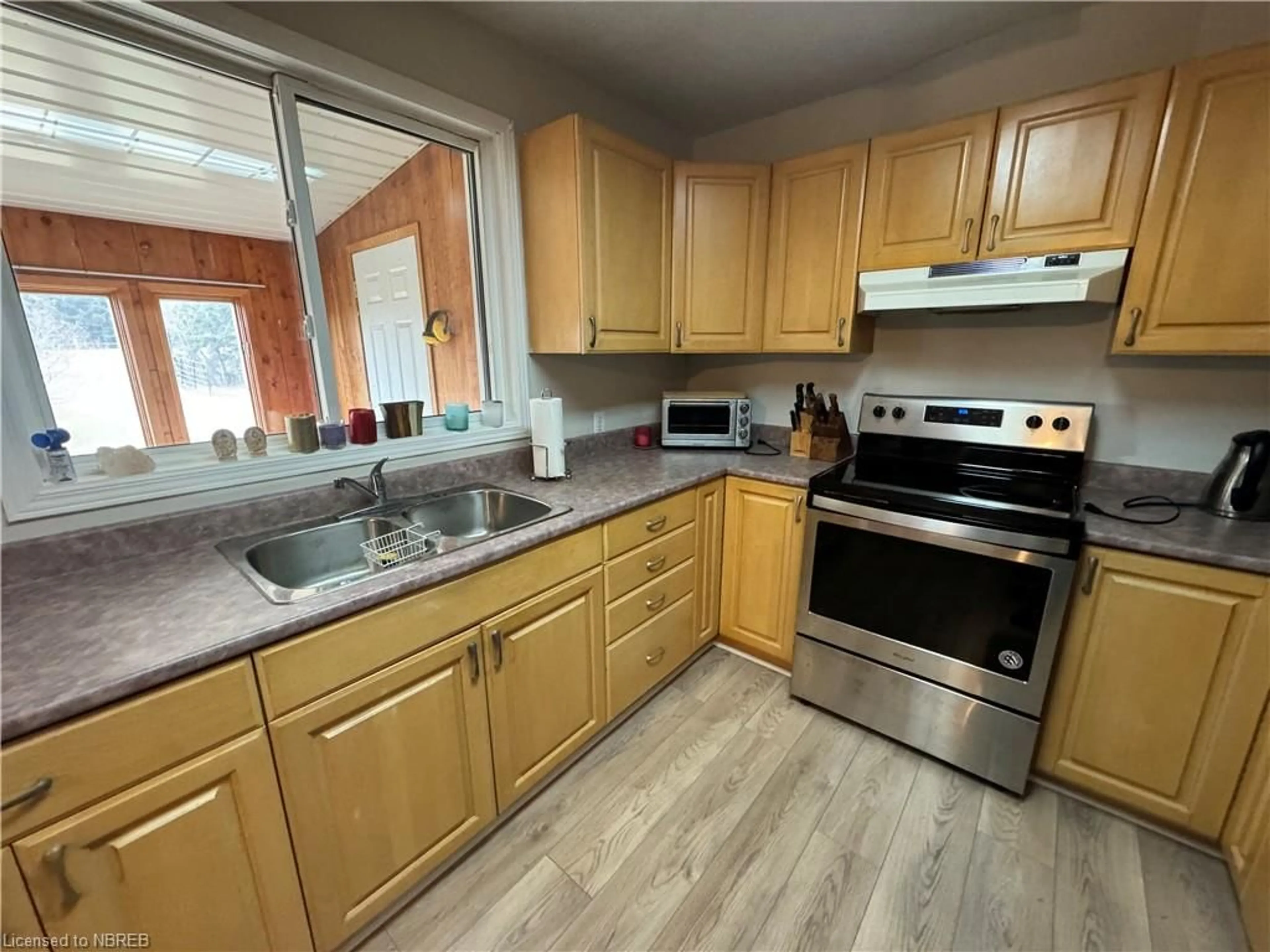 Standard kitchen, wood floors, cottage for 3877 Highway 17 E, Mattawa Ontario P0H 1V0