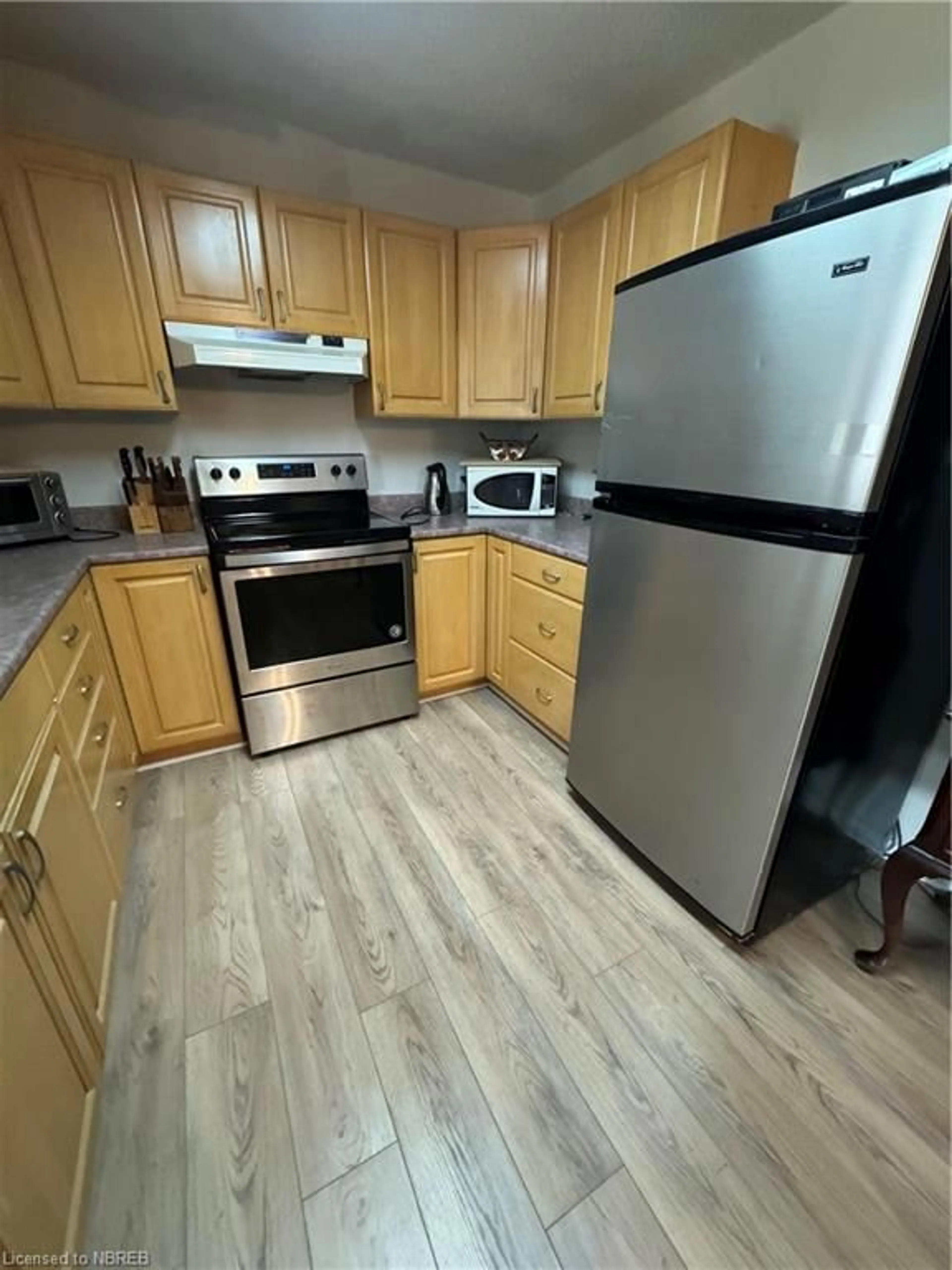 Standard kitchen, wood floors, cottage for 3877 Highway 17 E, Mattawa Ontario P0H 1V0