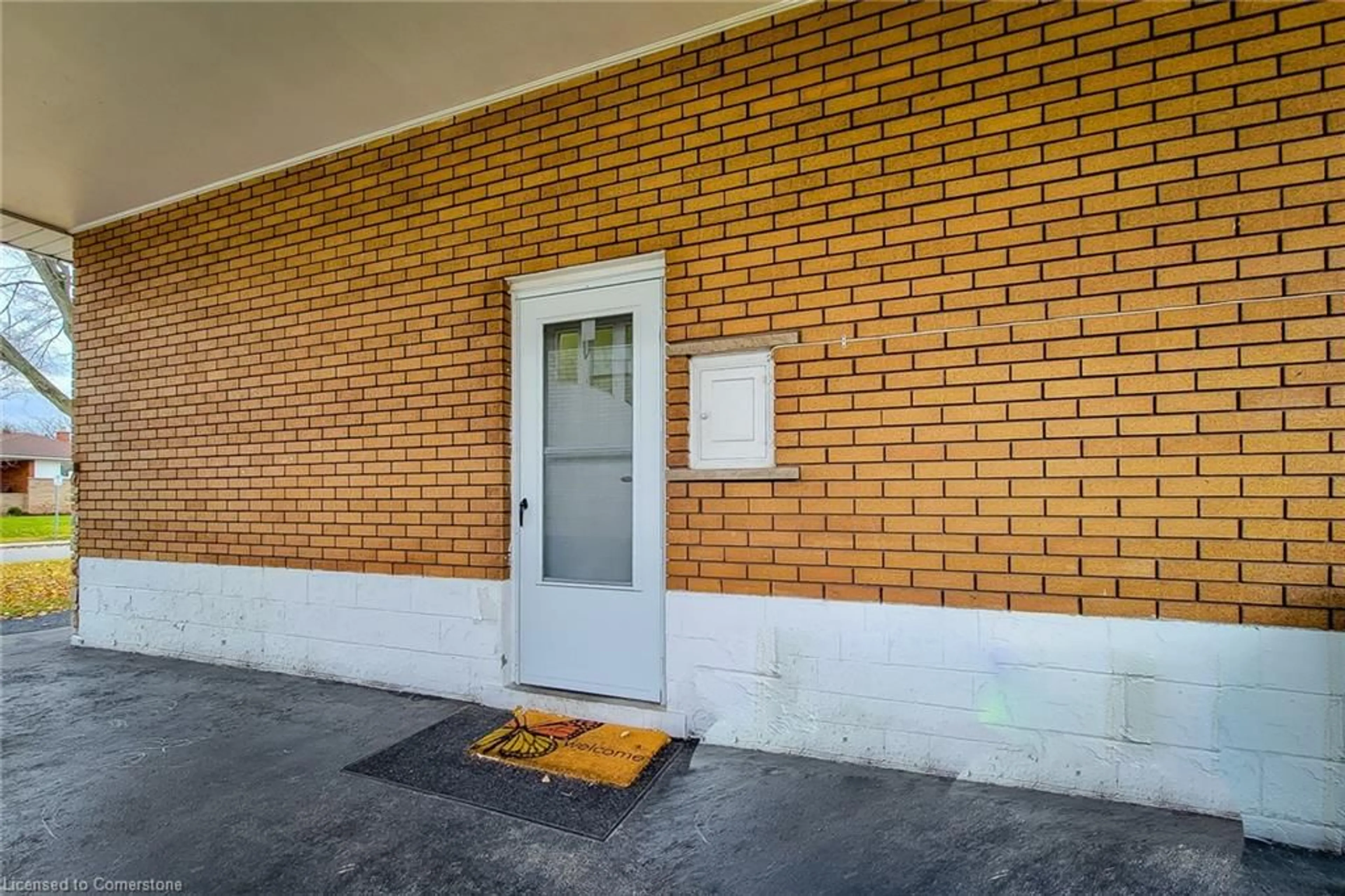 Indoor foyer, unknown floor for 160 Bendamere Ave, Hamilton Ontario L9C 1N5