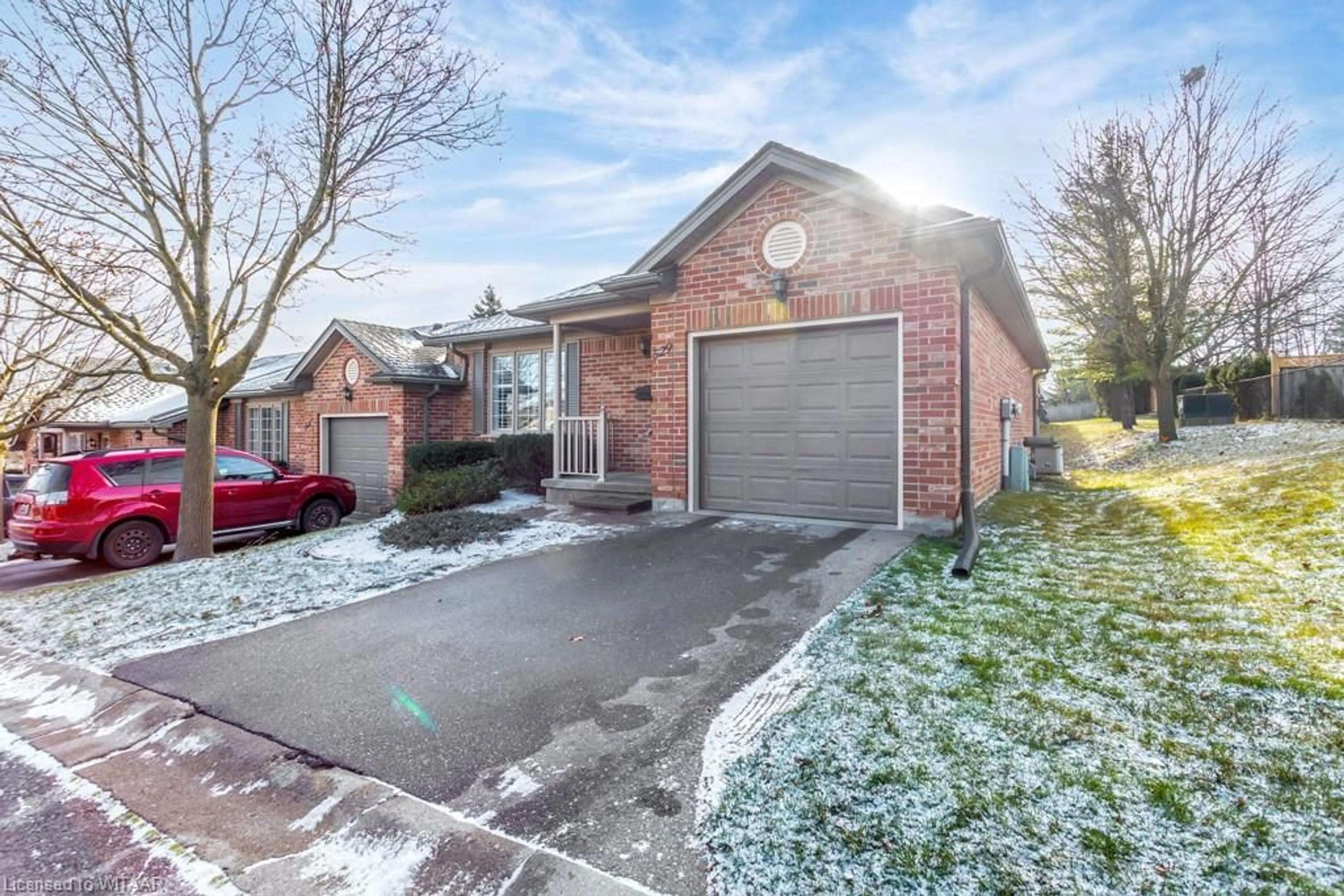 A pic from exterior of the house or condo, cottage for 529 Nova Scotia Crt #18, Woodstock Ontario N4S 8Z3