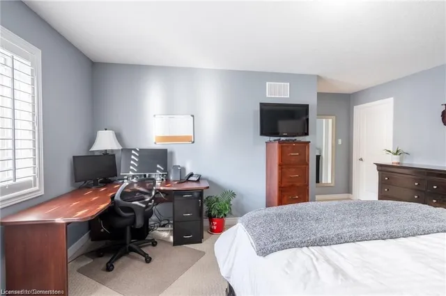 Additional property image - 135 Kinsman Dr