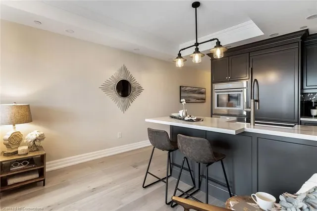 Additional property image - 2060 Lakeshore Rd Unit 606