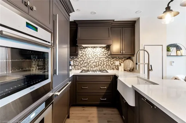 Additional property image - 2060 Lakeshore Rd Unit 606