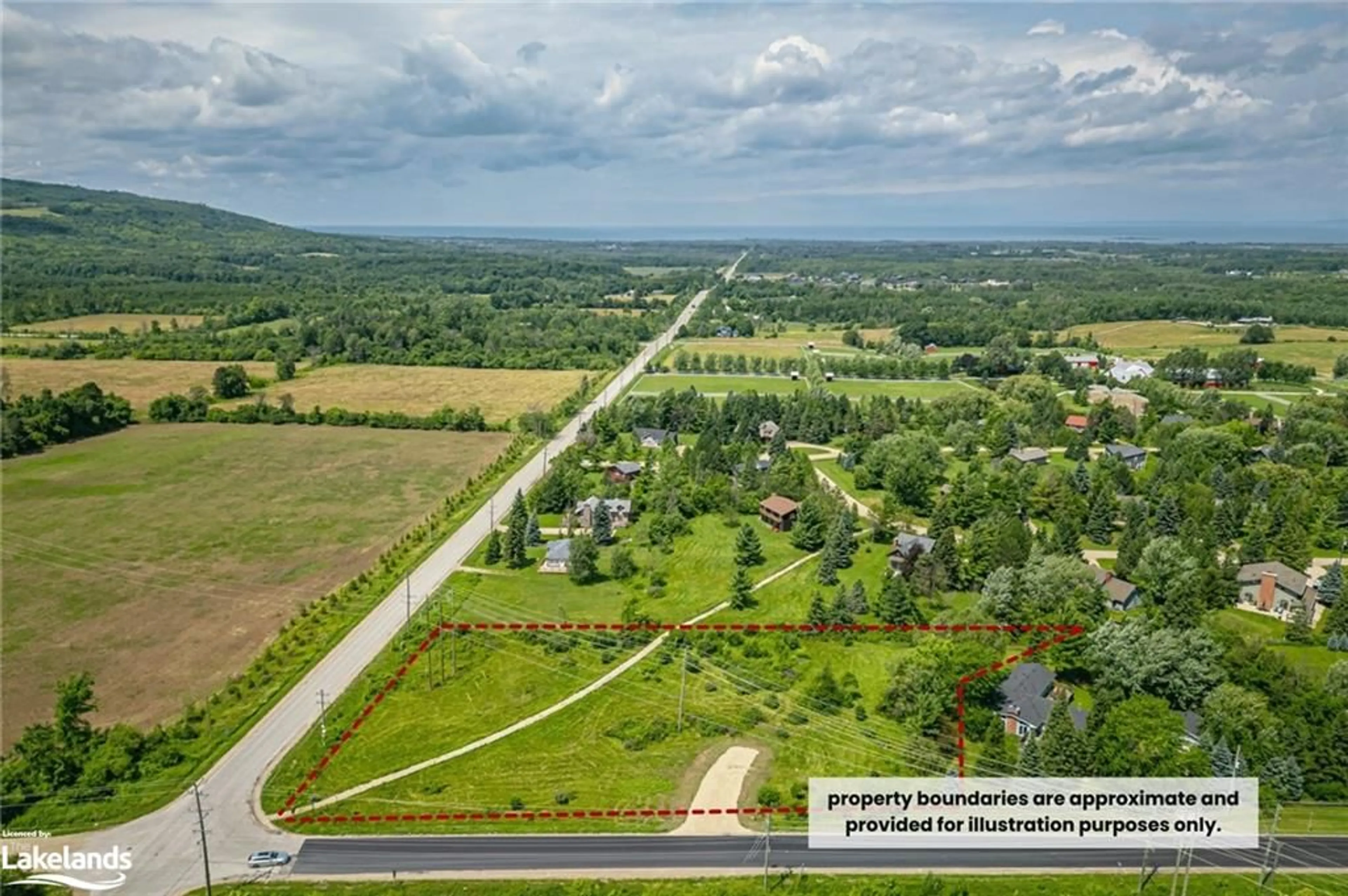 A pic from exterior of the house or condo, the street view for 8680 Poplar Side Rd, Clearview Ontario L9Y 3Y9