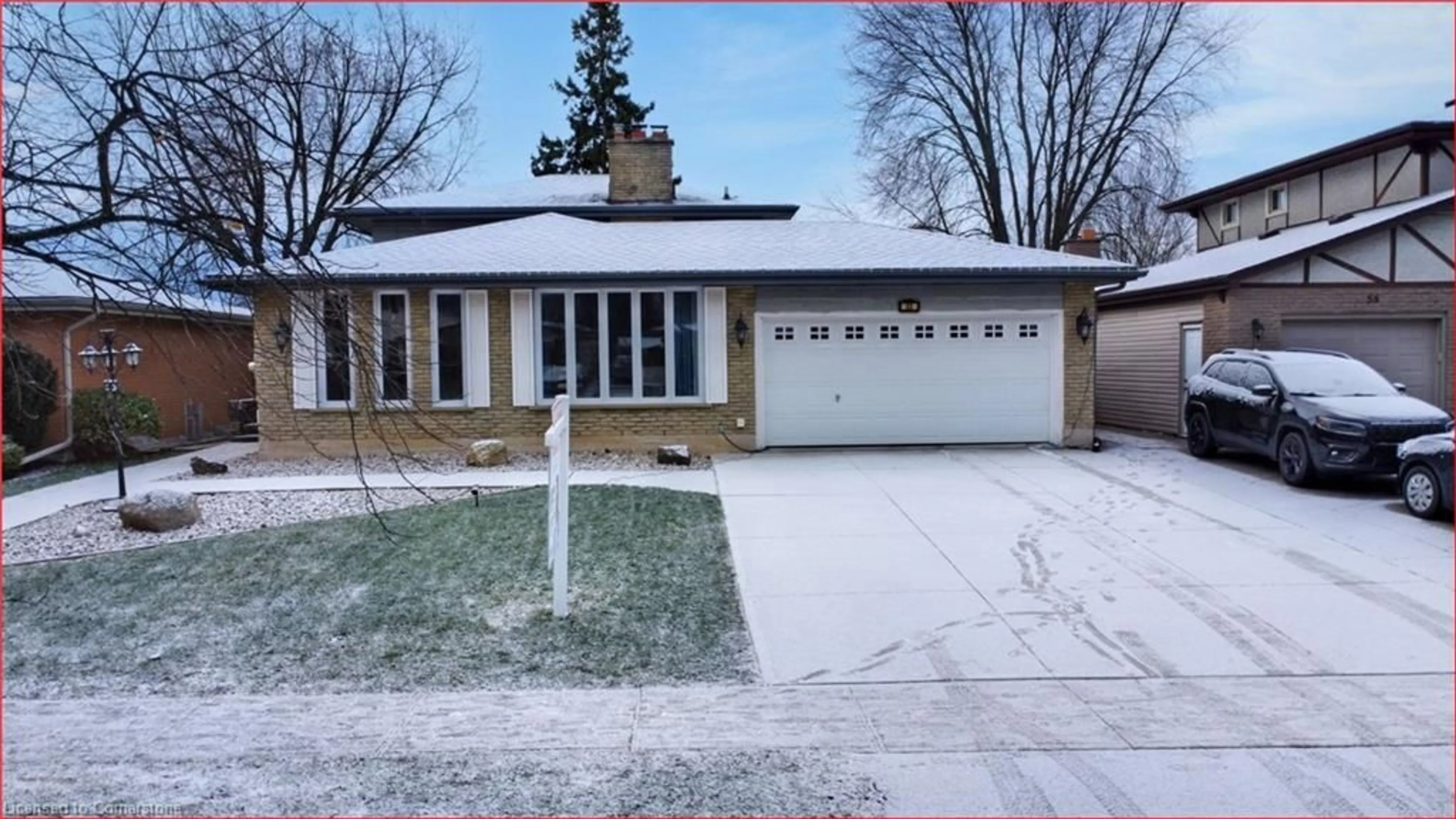 Frontside or backside of a home, the street view for 53 Winding Way, Brantford Ontario N3R 3S4