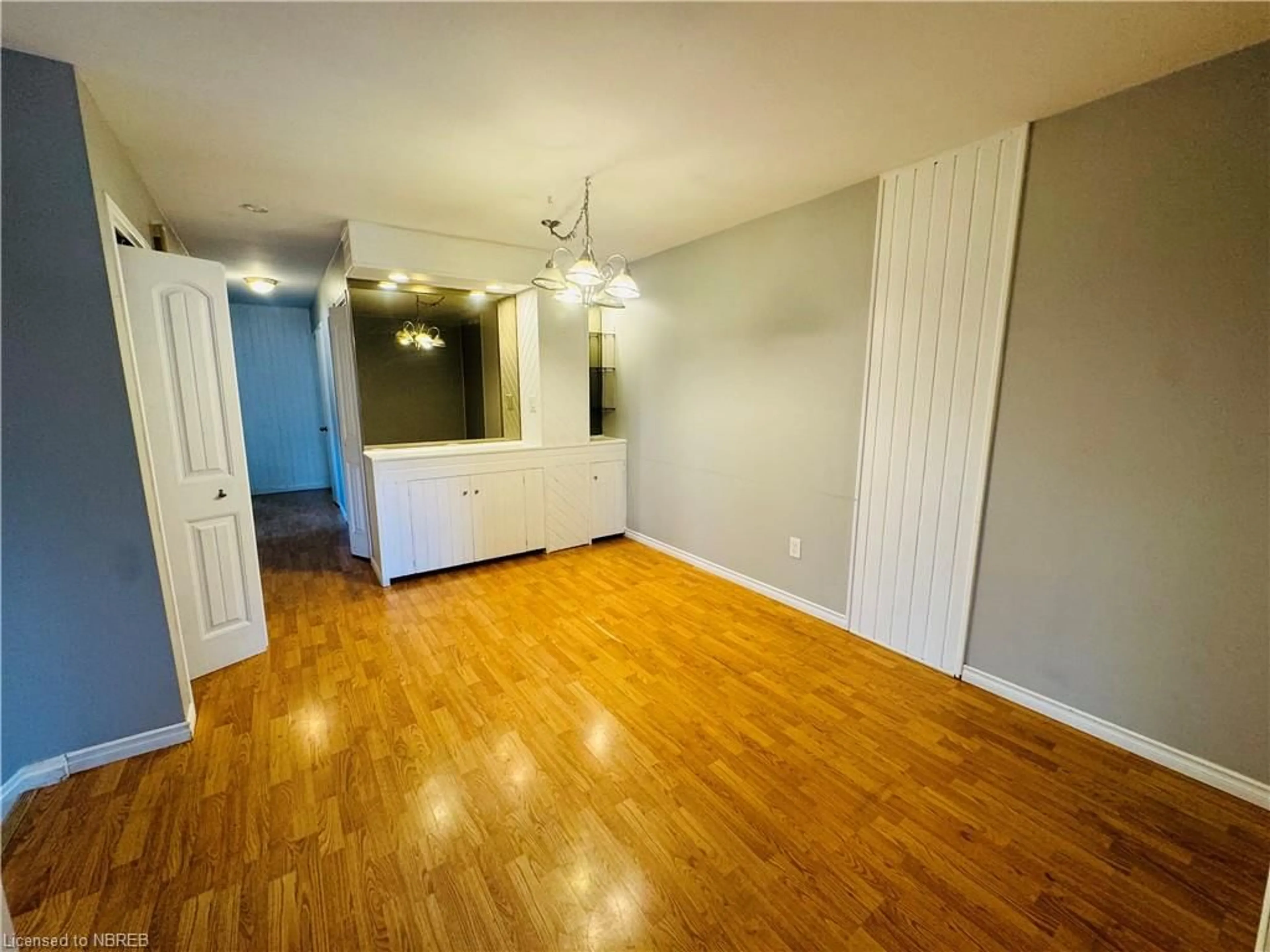 A pic of a room, wood floors for 49 Beaver Cres, North Bay Ontario P1A 3N1