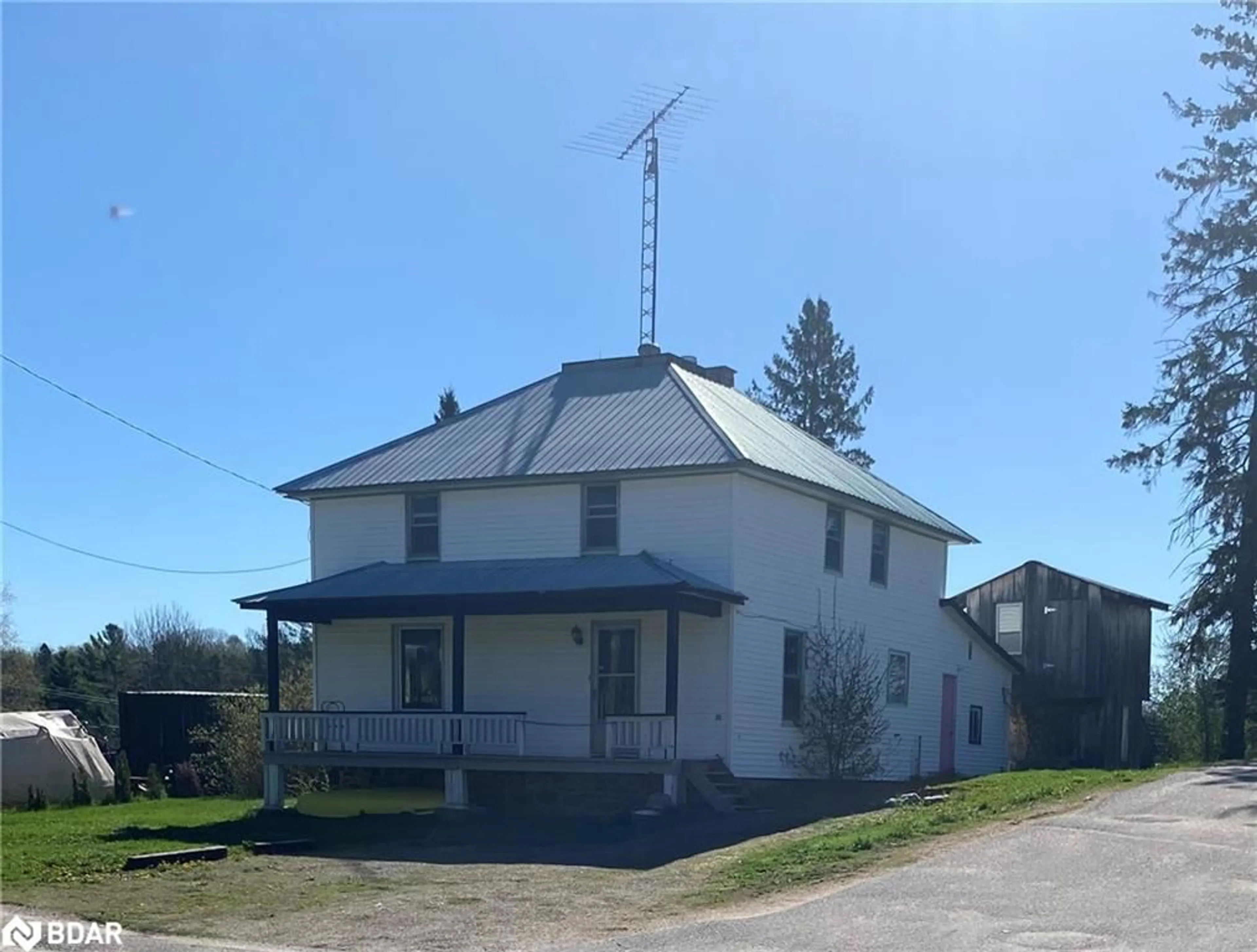 Frontside or backside of a home, the front or back of building for 2251 Hwy 124 Hwy, Dunchurch Ontario P0A 1G0