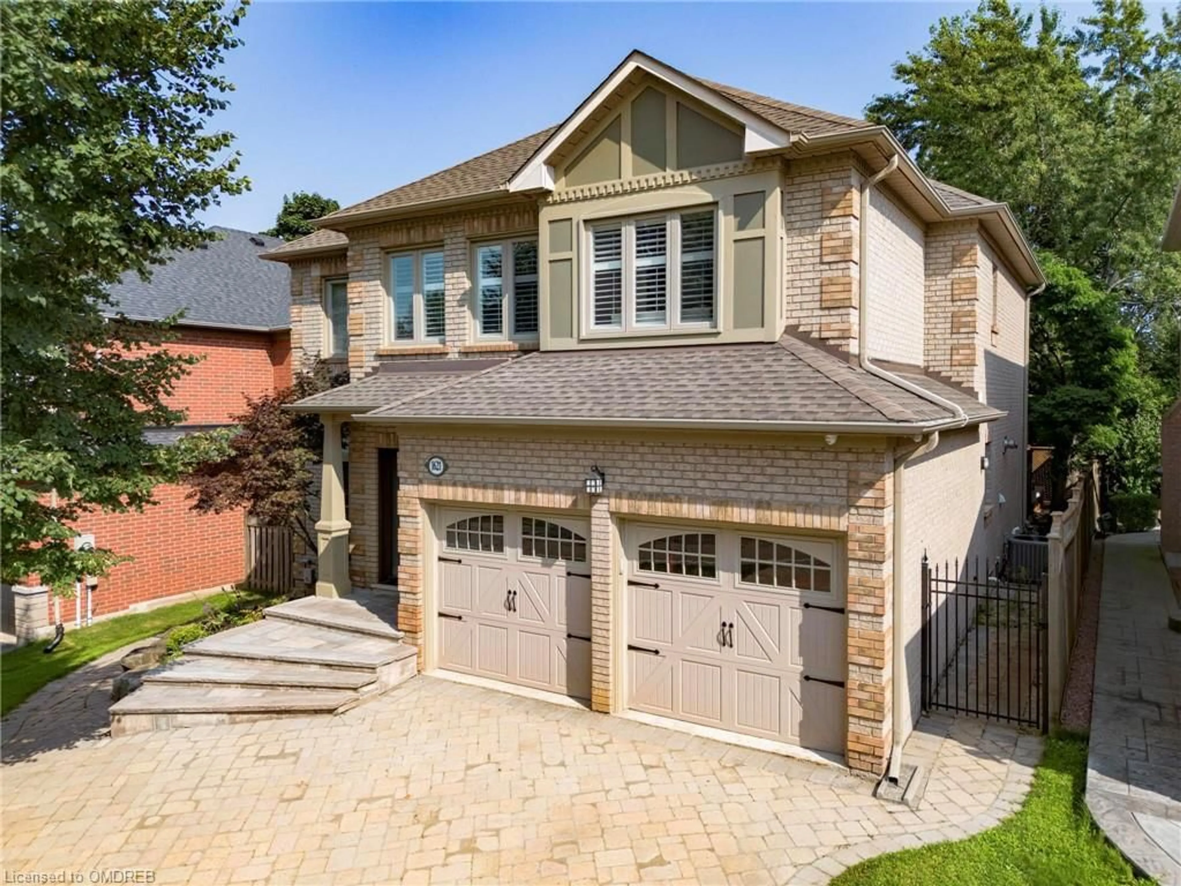 Home with brick exterior material for 1621 Bayshire Dr, Oakville Ontario L6H 6E4