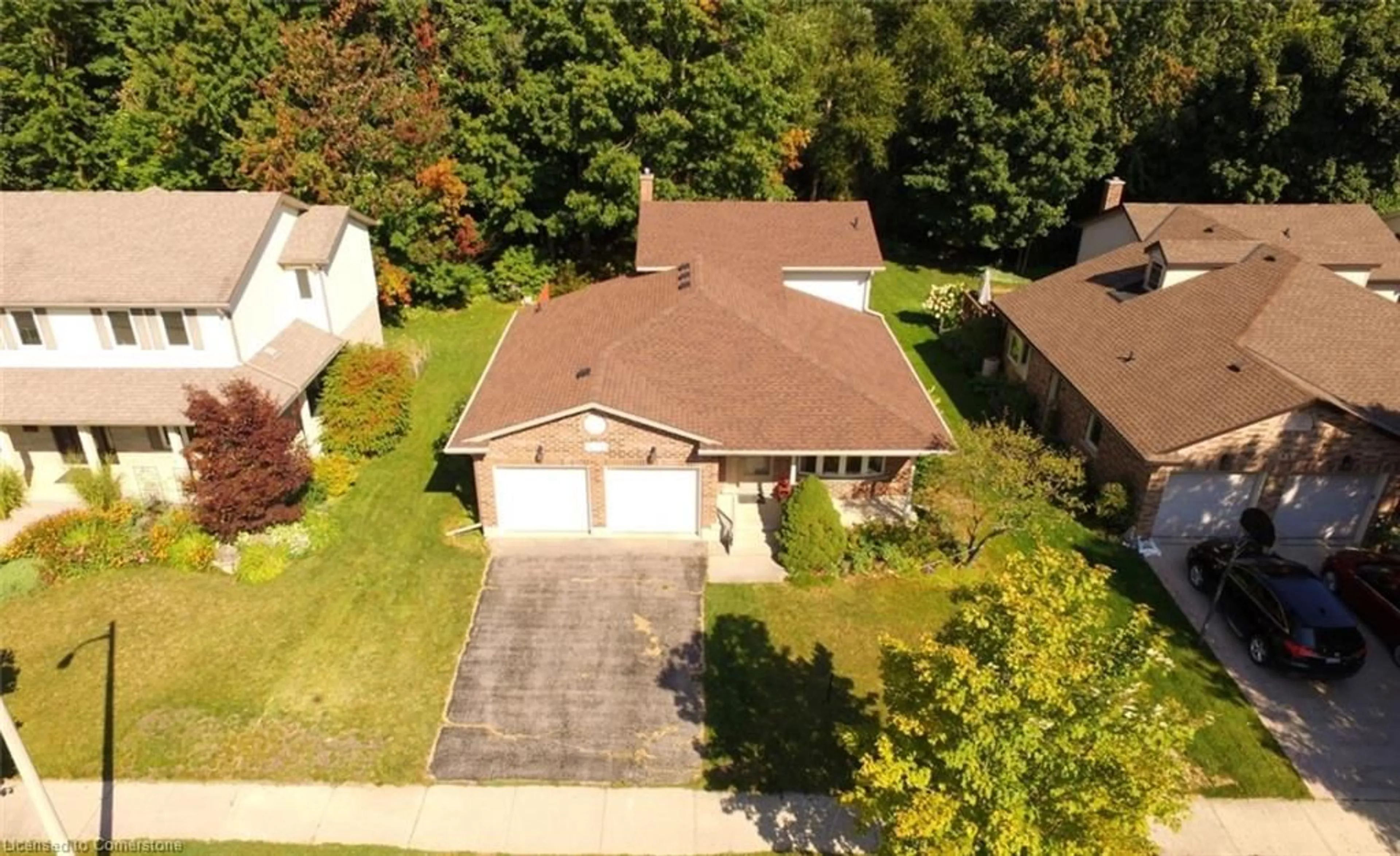 Frontside or backside of a home, the street view for 431 Northlake Dr, Waterloo Ontario N2V 1Y6