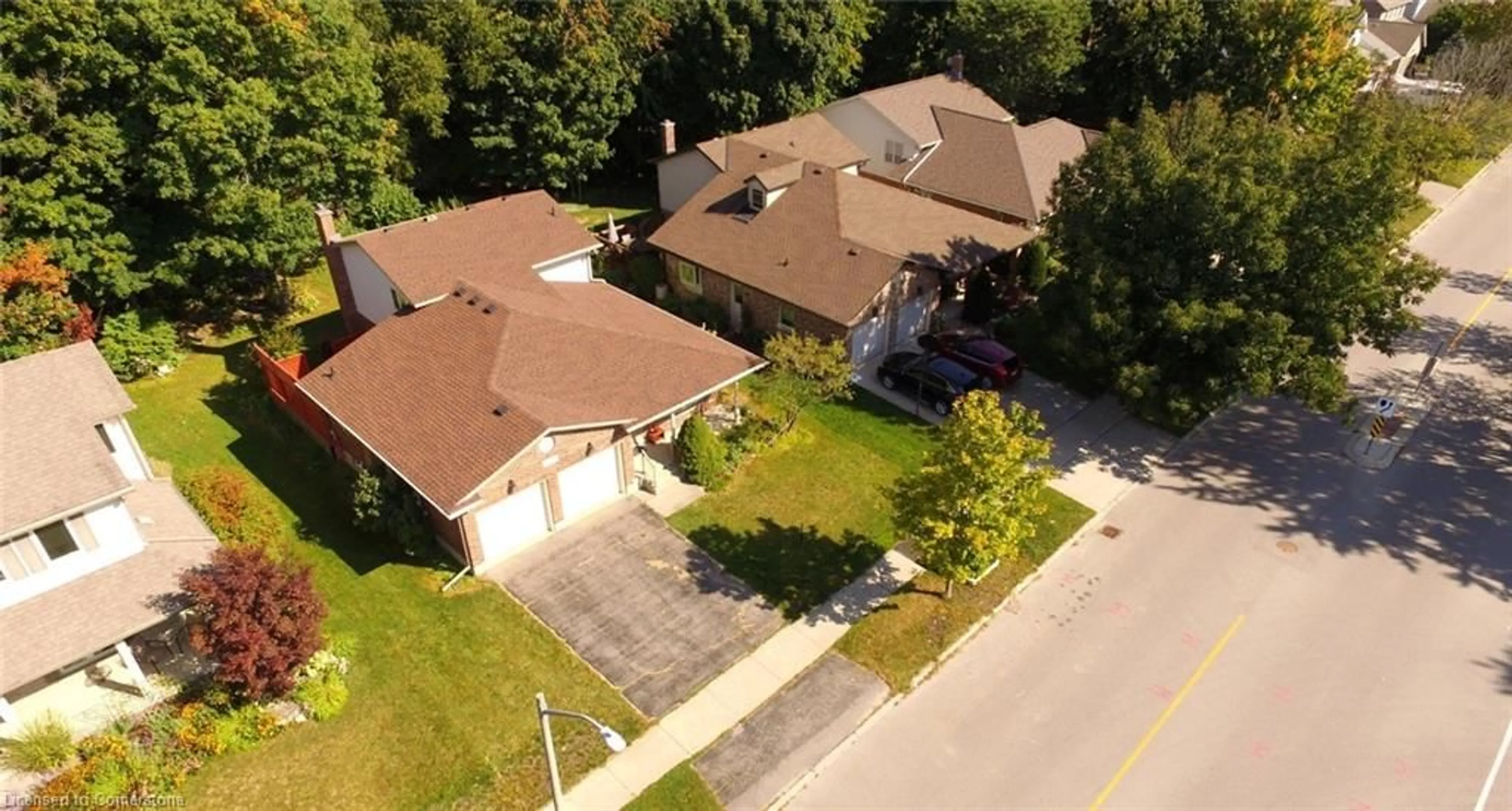 Frontside or backside of a home, the street view for 431 Northlake Dr, Waterloo Ontario N2V 1Y6