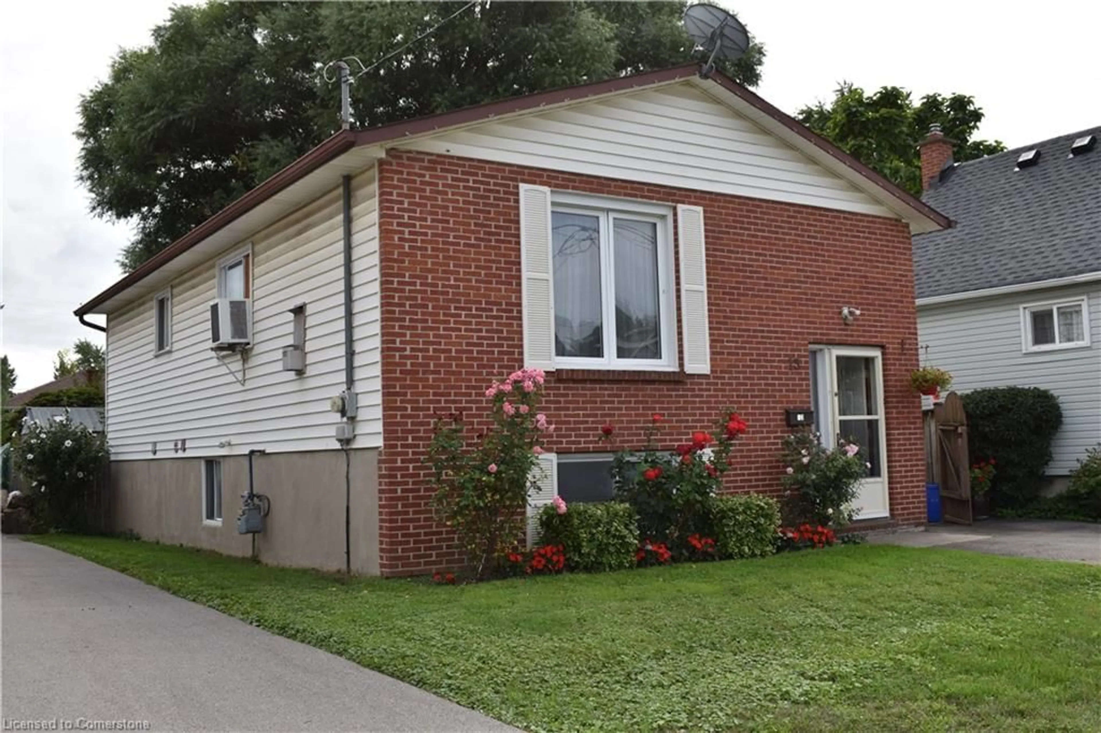 A pic from exterior of the house or condo, cottage for 13 Cumming St, St. Catharines Ontario L2S 1H6