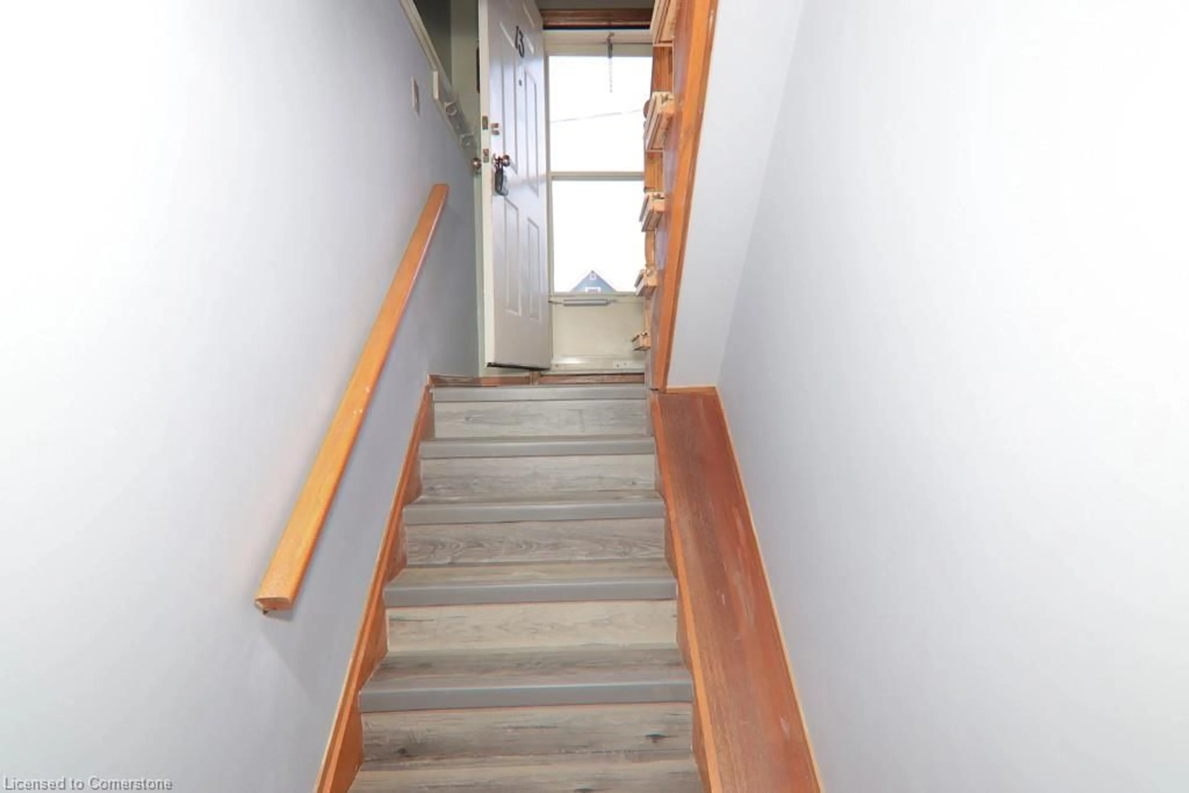 Stairs for 13 Cumming St, St. Catharines Ontario L2S 1H6
