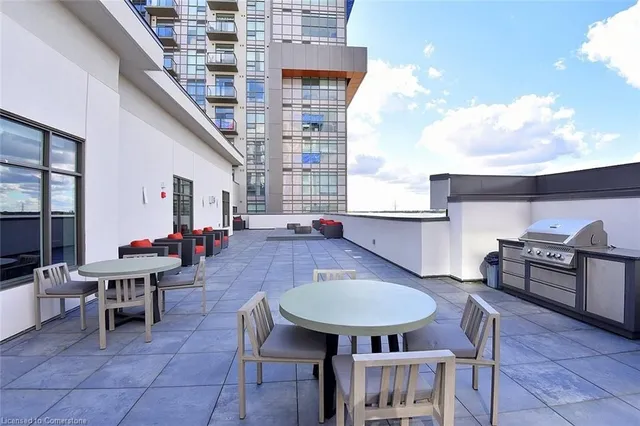 Additional property image - 450 Dundas St Unit 707