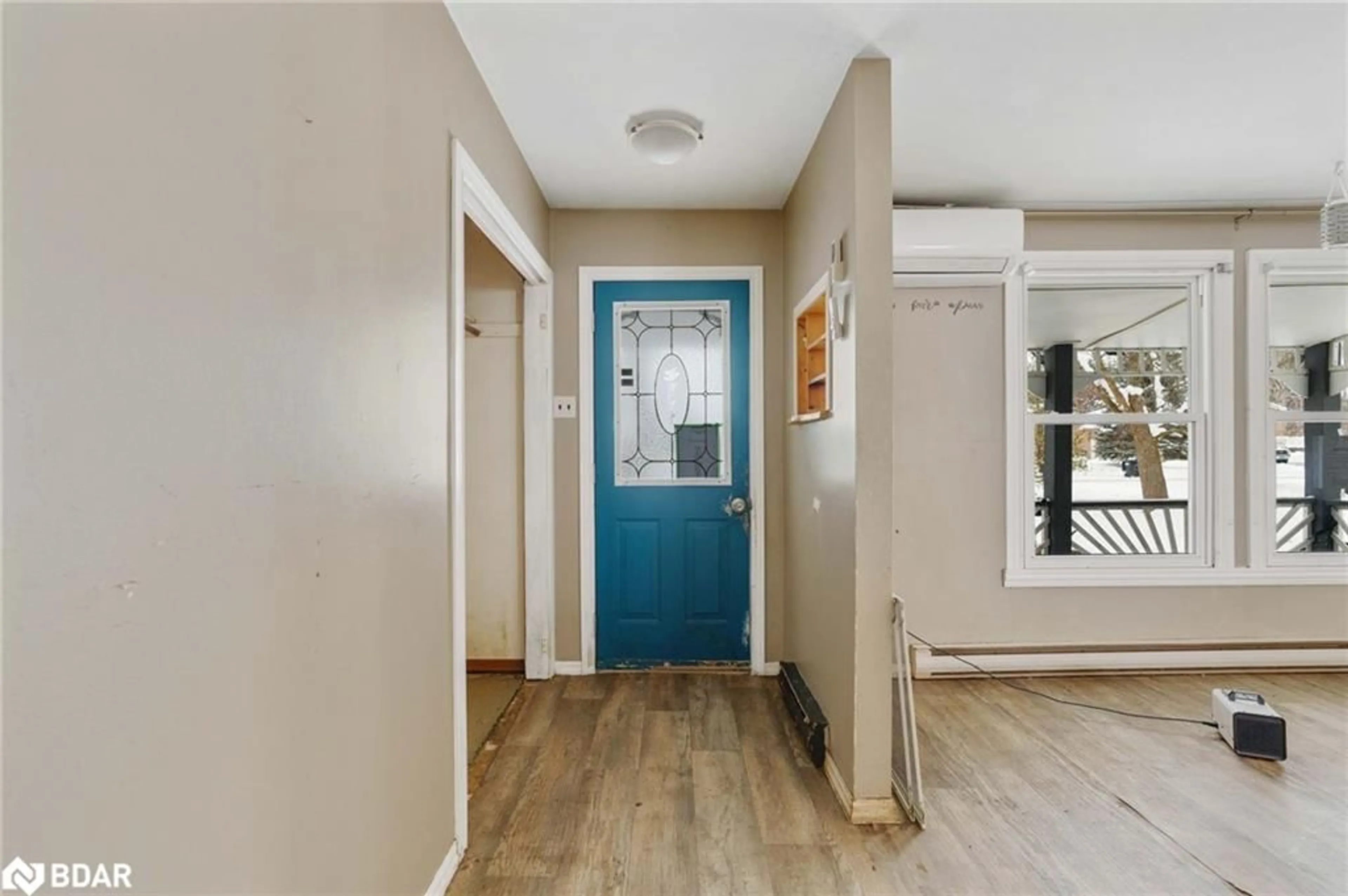 Indoor entryway, wood floors for 220 Margaret Street St, Stayner Ontario L0M 1S0