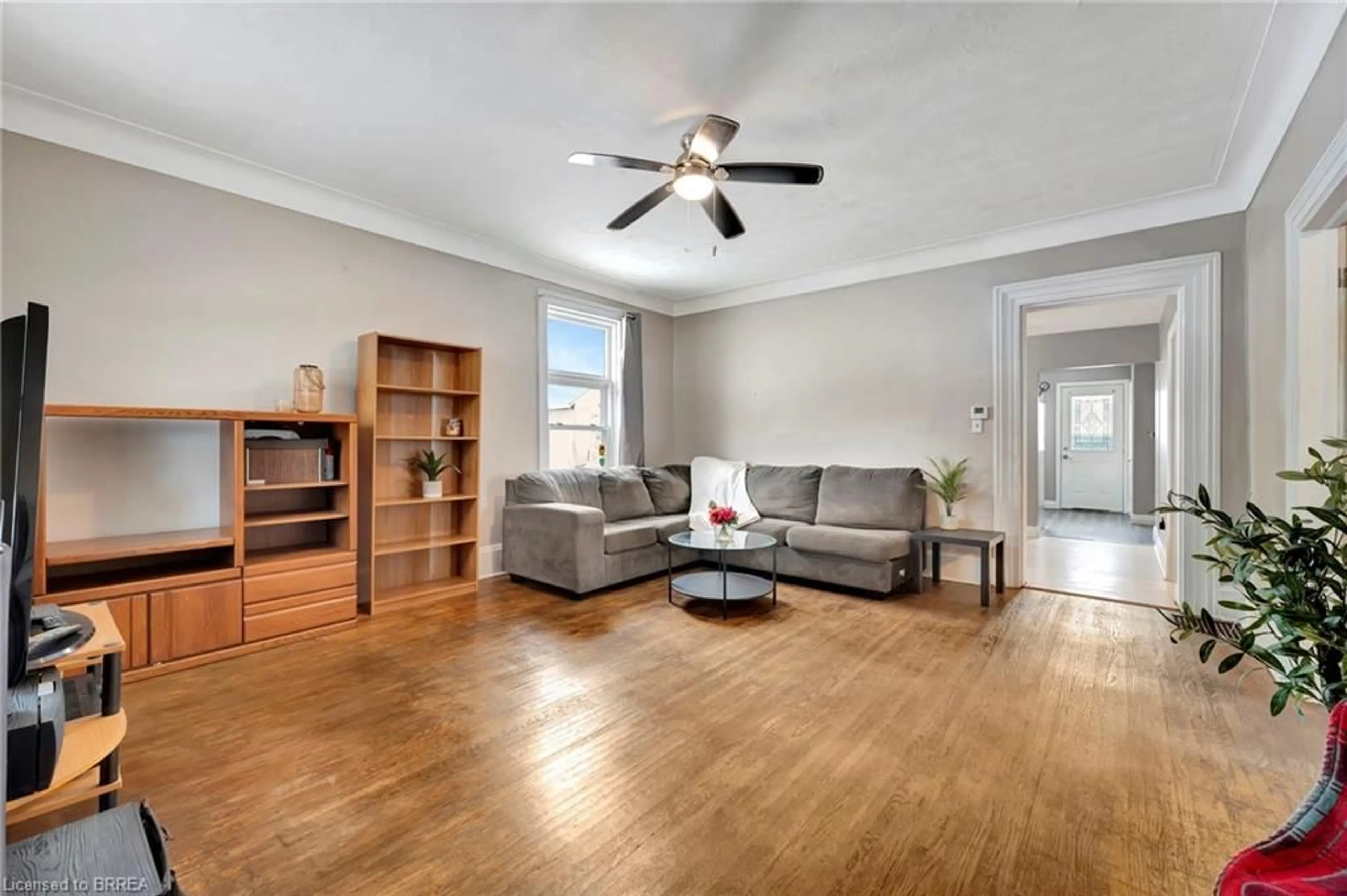 Living room, wood floors for 216 Brock St, Brantford Ontario N3S 5W9