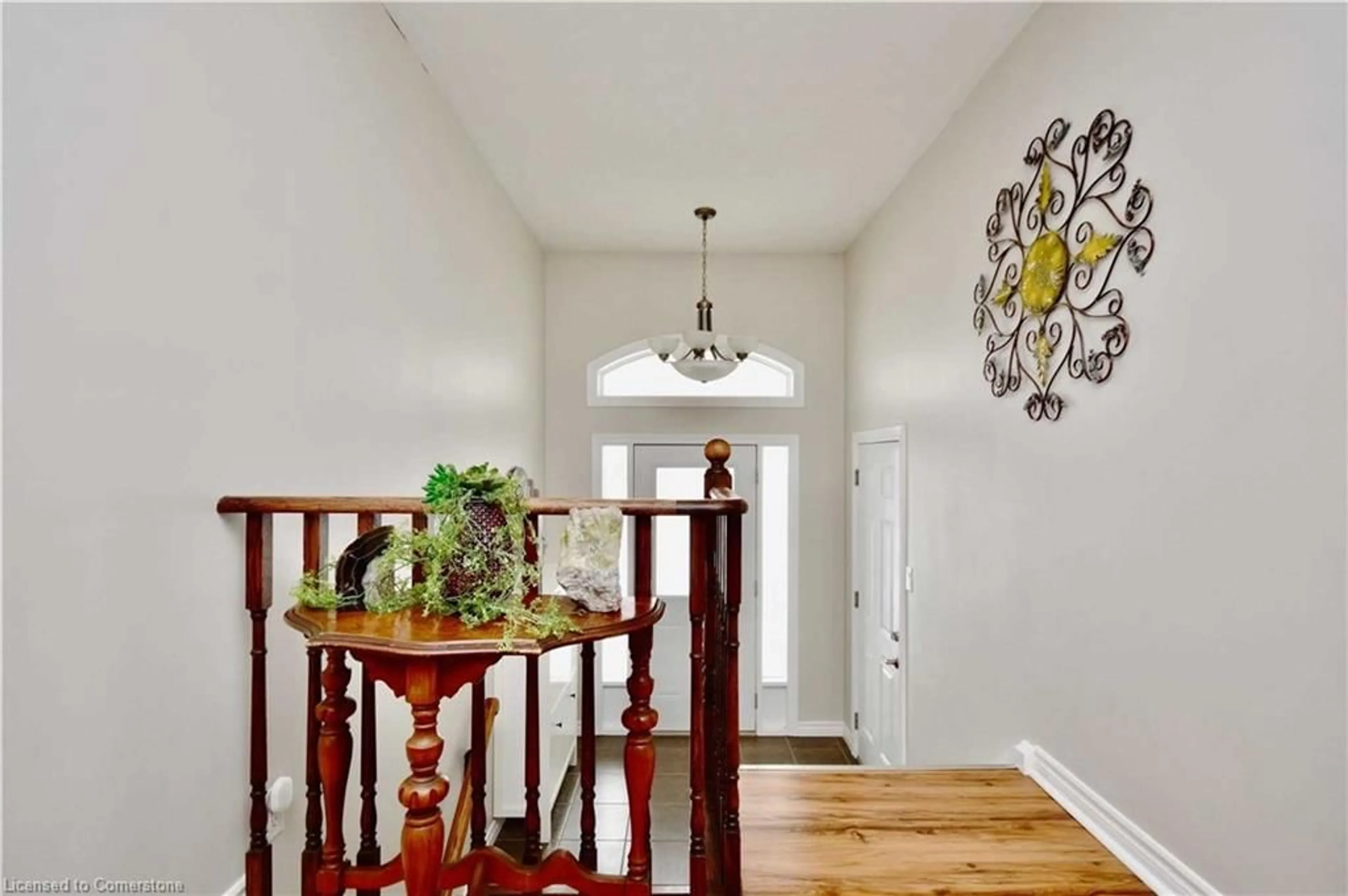 Indoor entryway, wood floors for 223 Aspen Ridge Dr, Clearview Ontario L0M 1S0