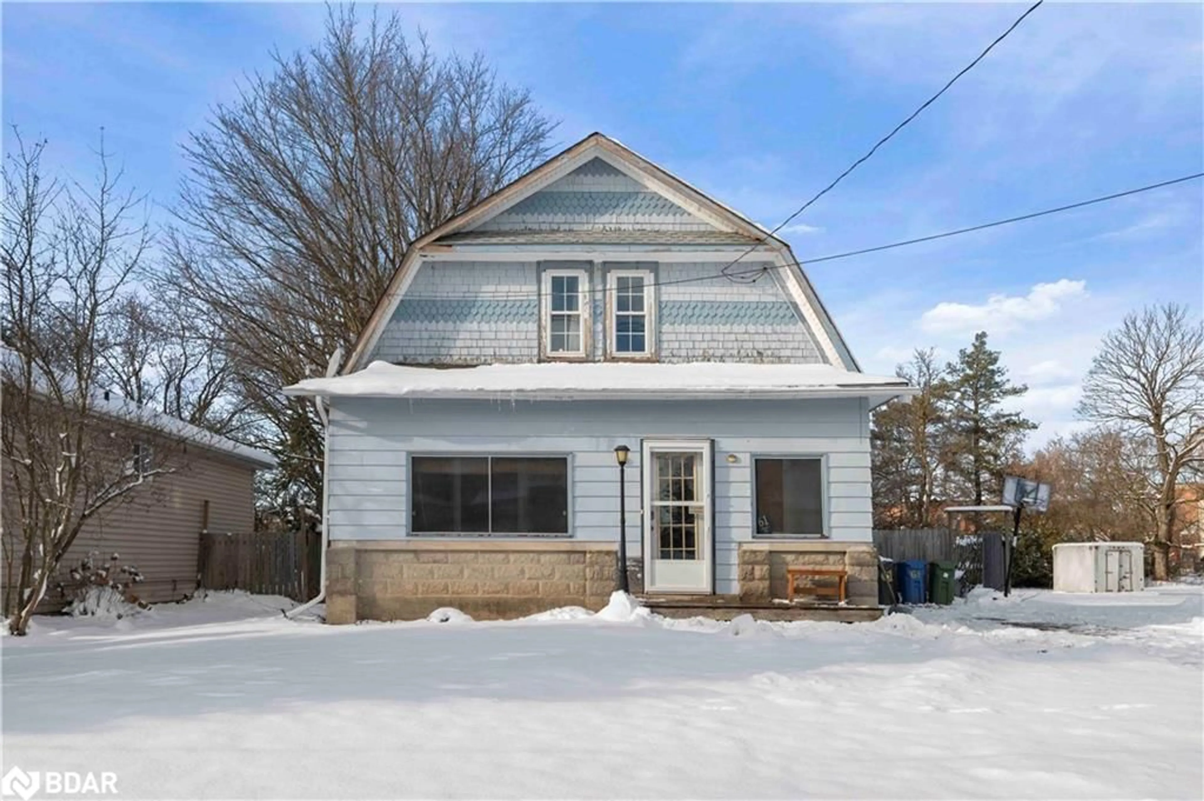 Frontside or backside of a home, cottage for 61 Victoria St W St, Dundalk Ontario N0C 1B0