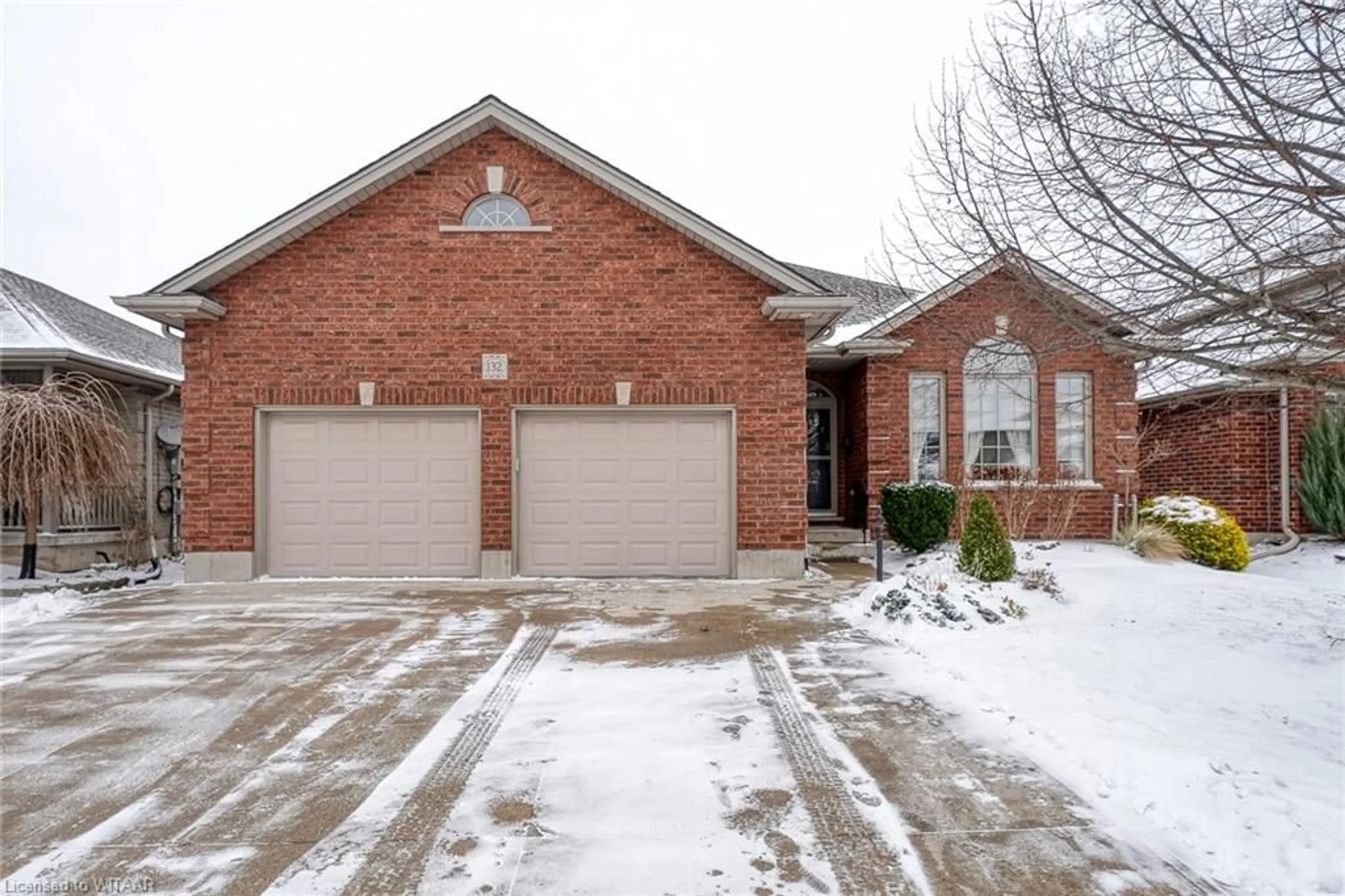 Home with brick exterior material for 132 Falcon Dr, Woodstock Ontario N4T 1V5