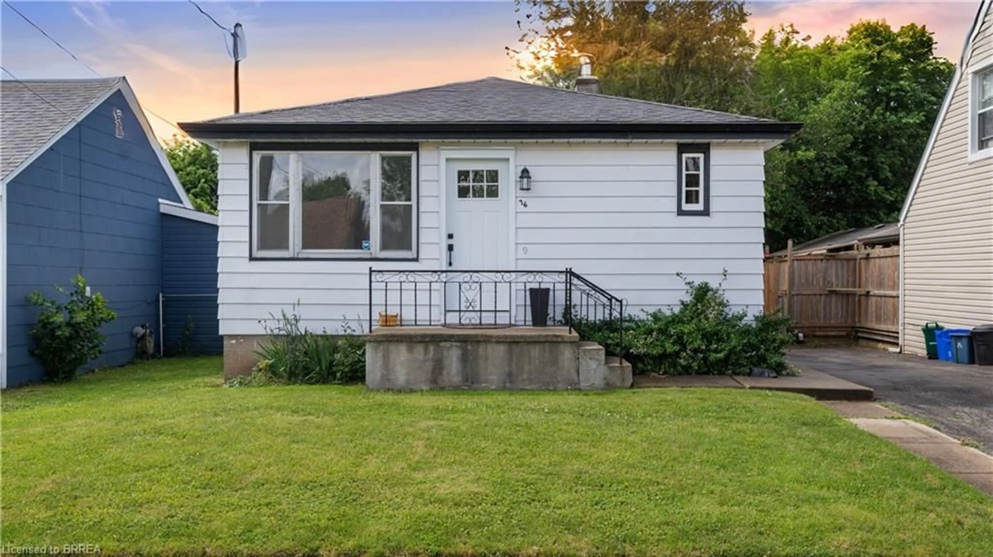 Frontside or backside of a home, cottage for 76 Gladstone Ave, Brantford Ontario N3S 1P3