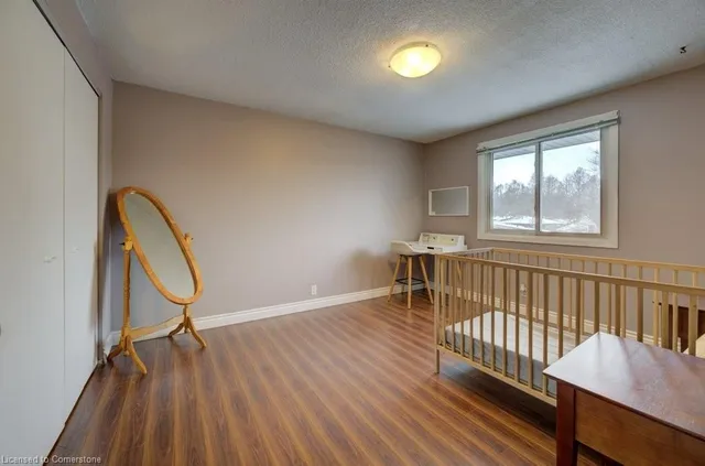 Additional property image - 29 Selkirk Dr