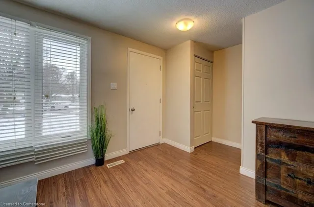 Additional property image - 29 Selkirk Dr
