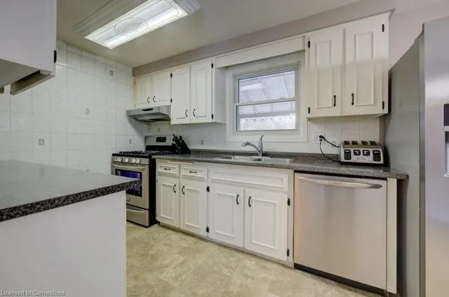 Additional property image - 29 Selkirk Dr