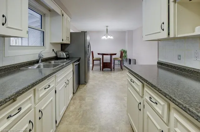 Additional property image - 29 Selkirk Dr