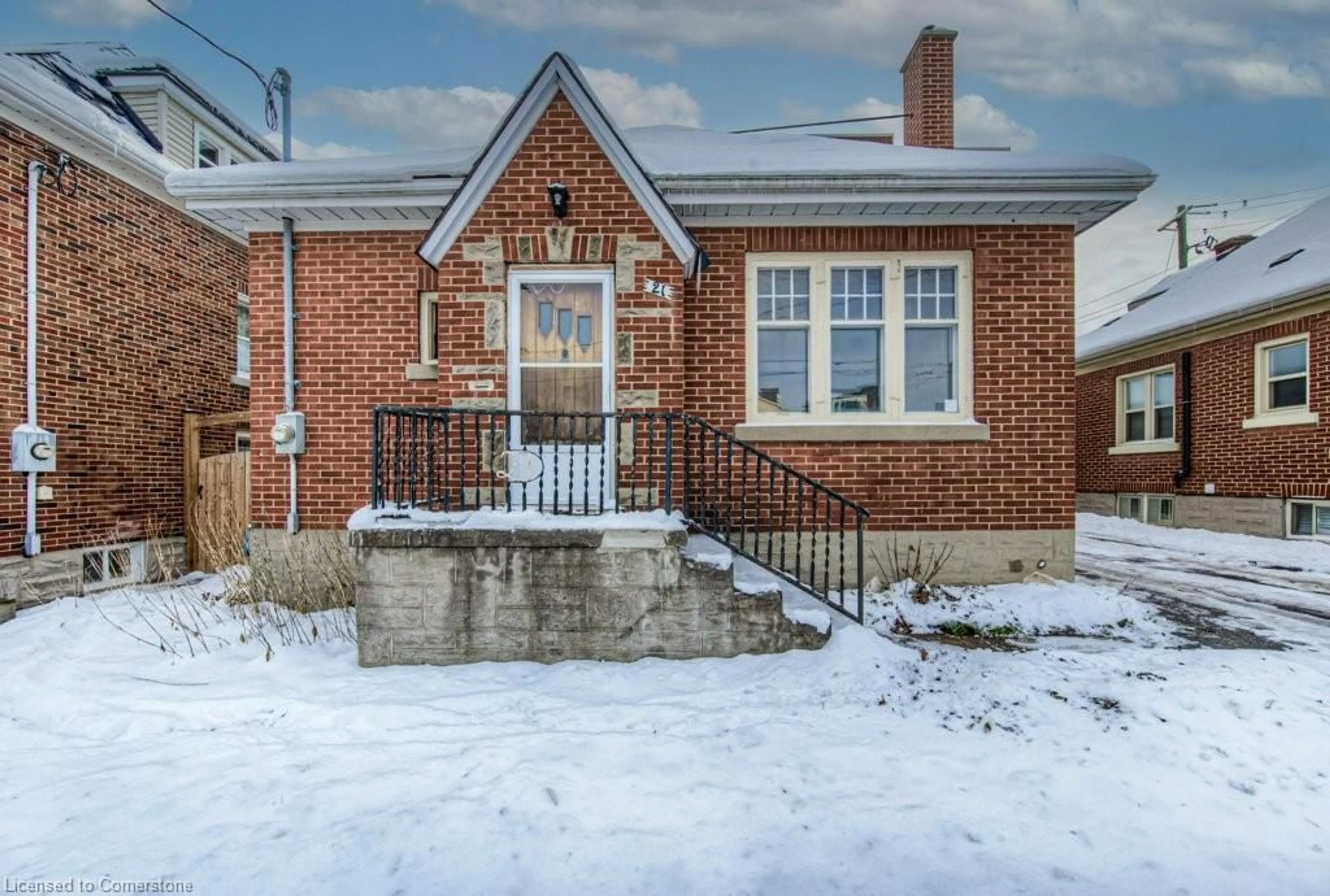 Home with brick exterior material for 21 Bridgeport Rd, Waterloo Ontario N2J 2J4