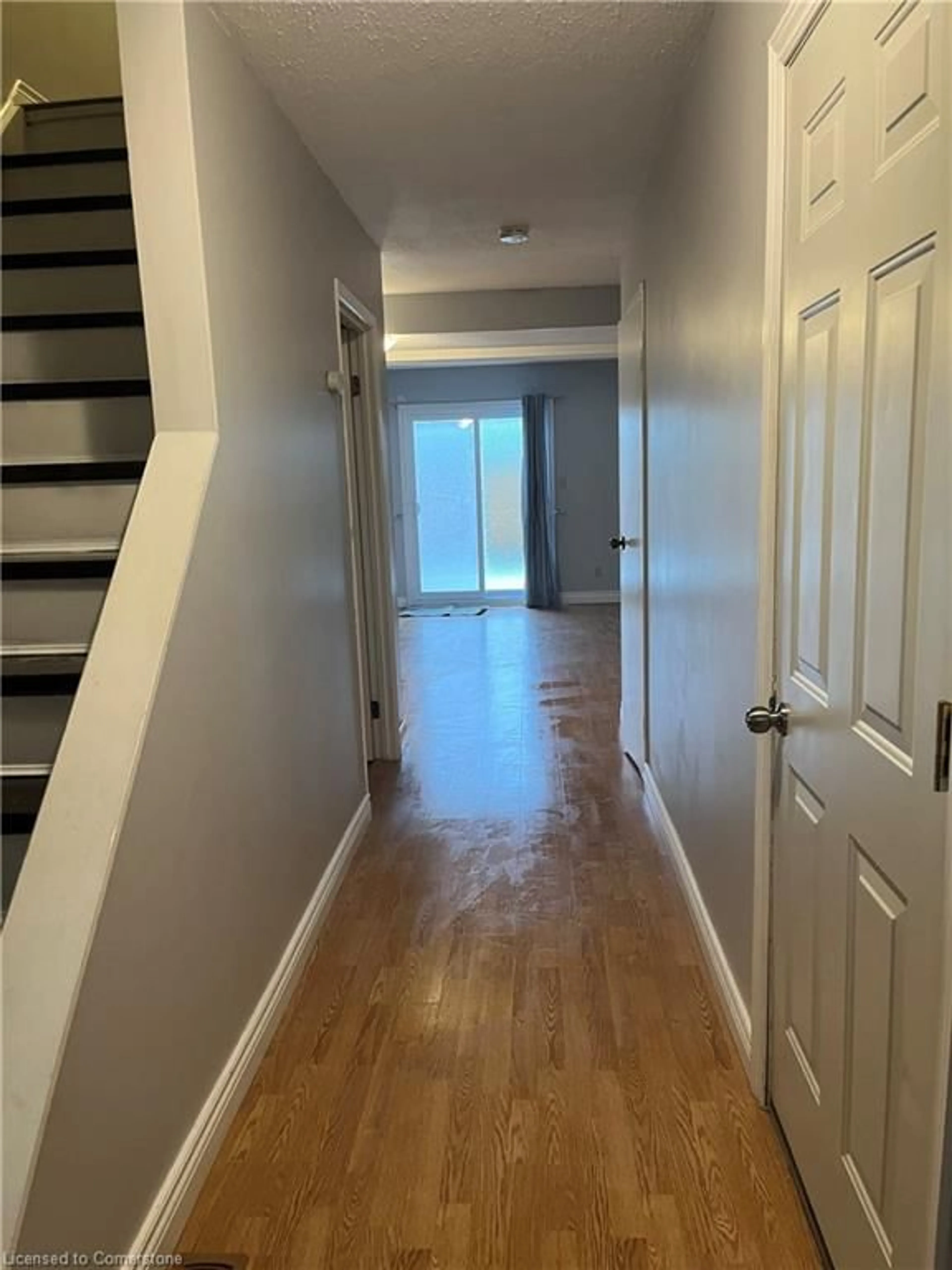 Indoor entryway, wood floors for 850 Datzell Lane, Kingston Ontario K7M 7P8