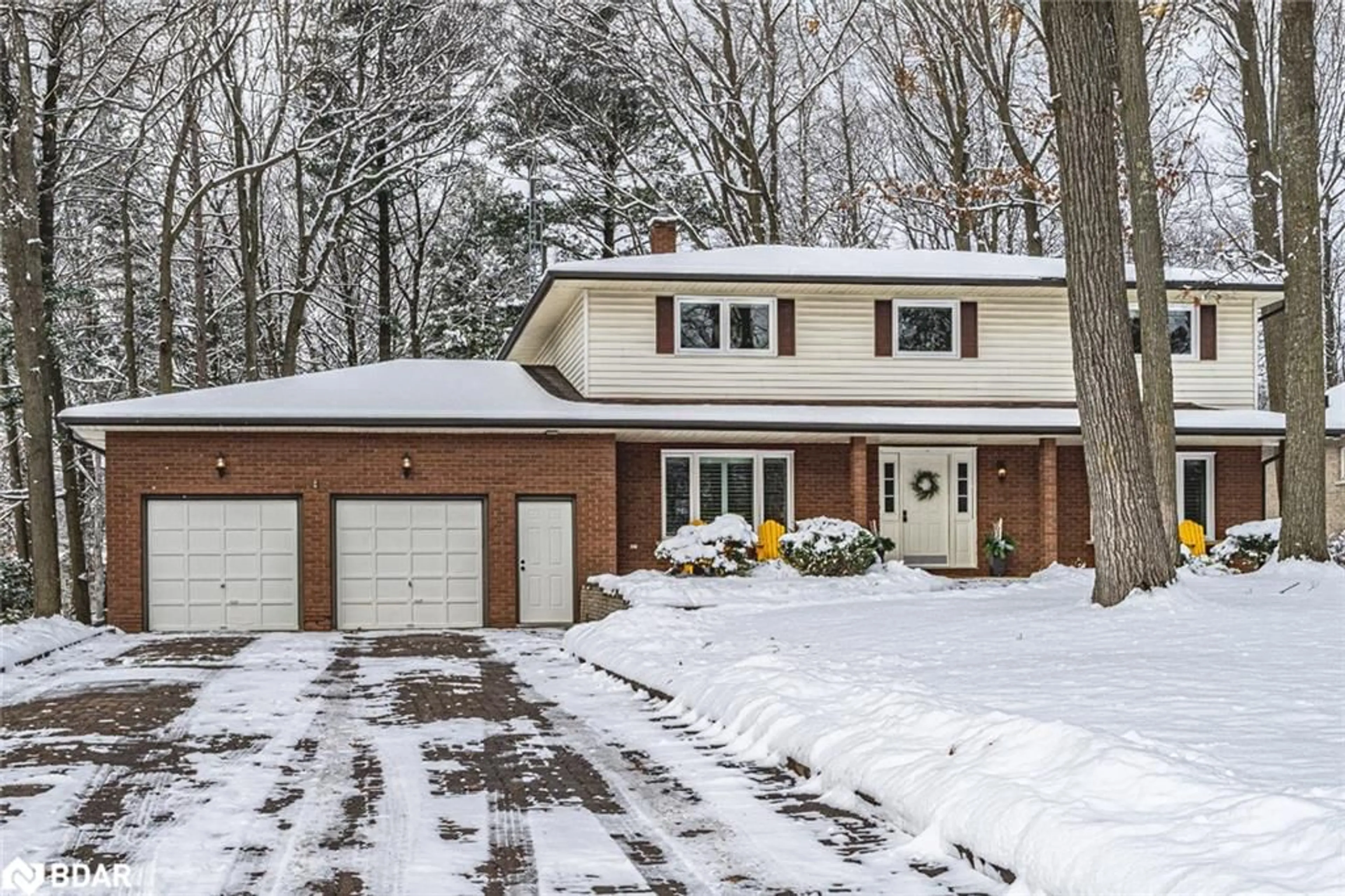 Home with brick exterior material for 1166 Sunnidale Rd, Springwater Ontario L4M 4S4