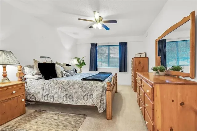 Additional property image - 376 Silverbirch Blvd