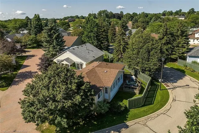 Additional property image - 376 Silverbirch Blvd
