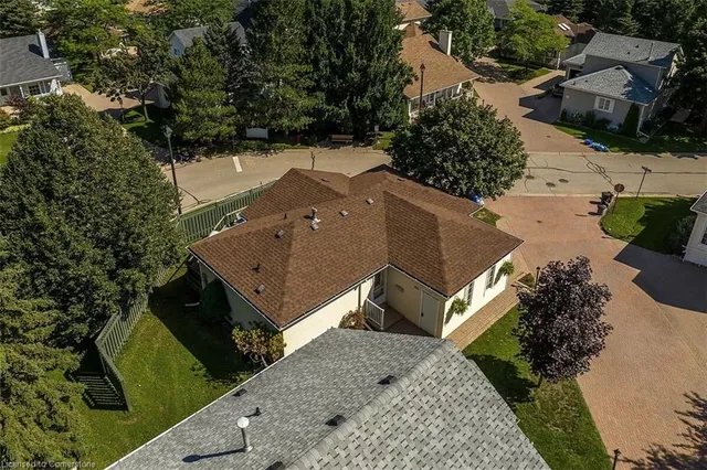 Additional property image - 376 Silverbirch Blvd