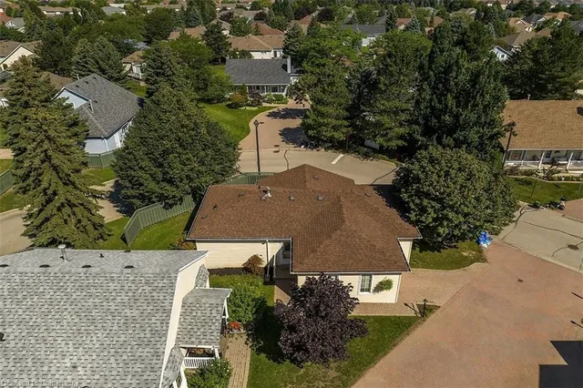 Additional property image - 376 Silverbirch Blvd