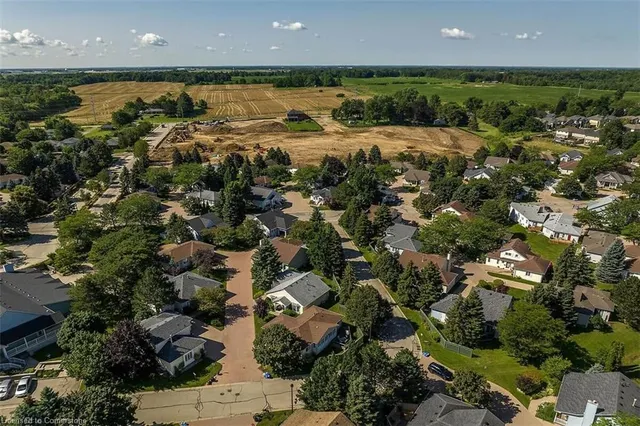 Additional property image - 376 Silverbirch Blvd
