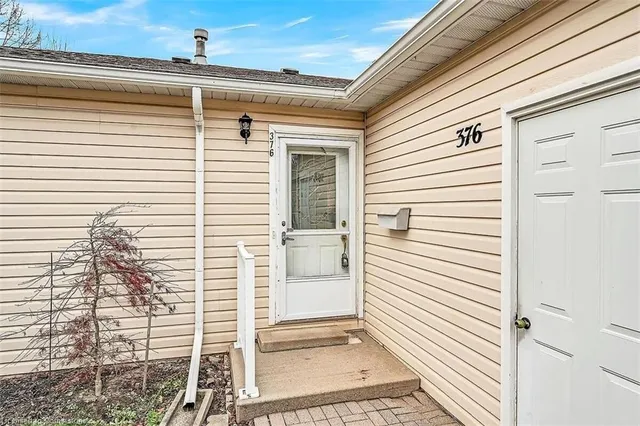 Additional property image - 376 Silverbirch Blvd