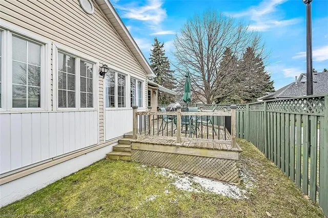 Additional property image - 376 Silverbirch Blvd