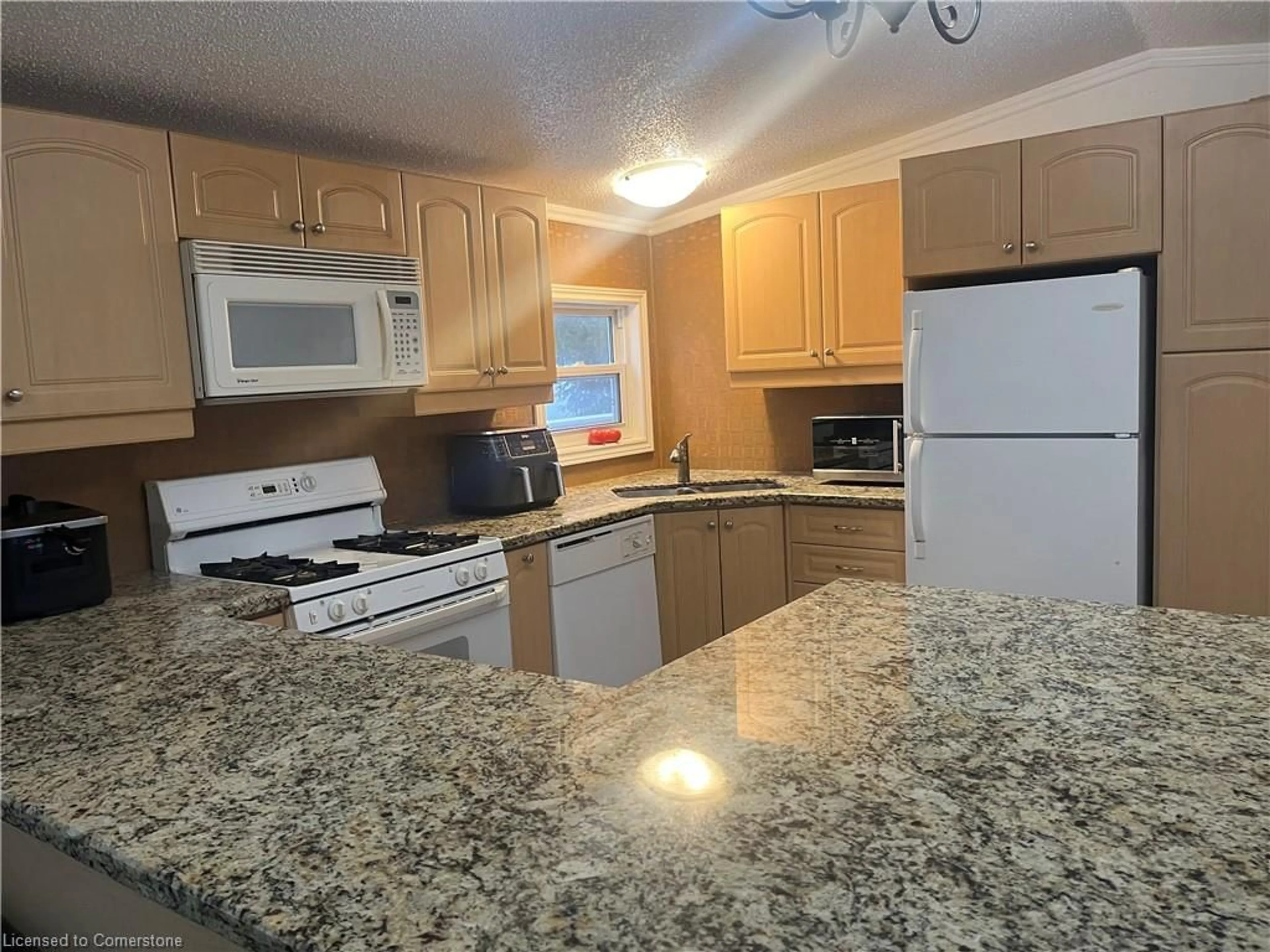 Standard kitchen, wood floors, cottage for 6 Lane St, Fergus Ontario N1M 2W5