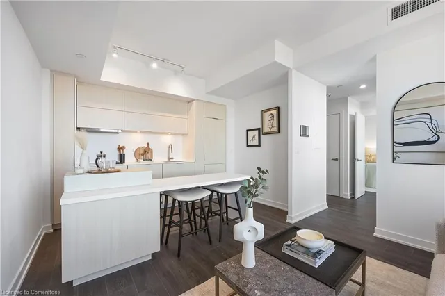 Additional property image - 370 Martha St Unit 2301