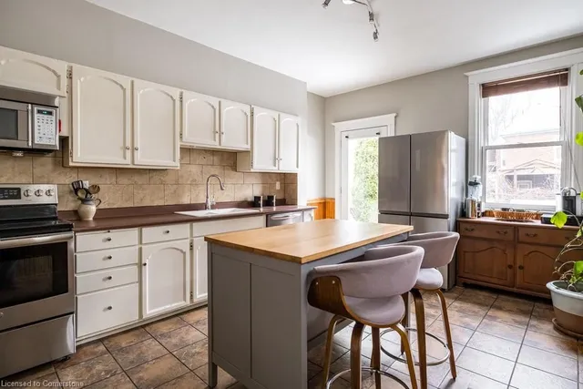 Additional property image - 48 Macaulay St