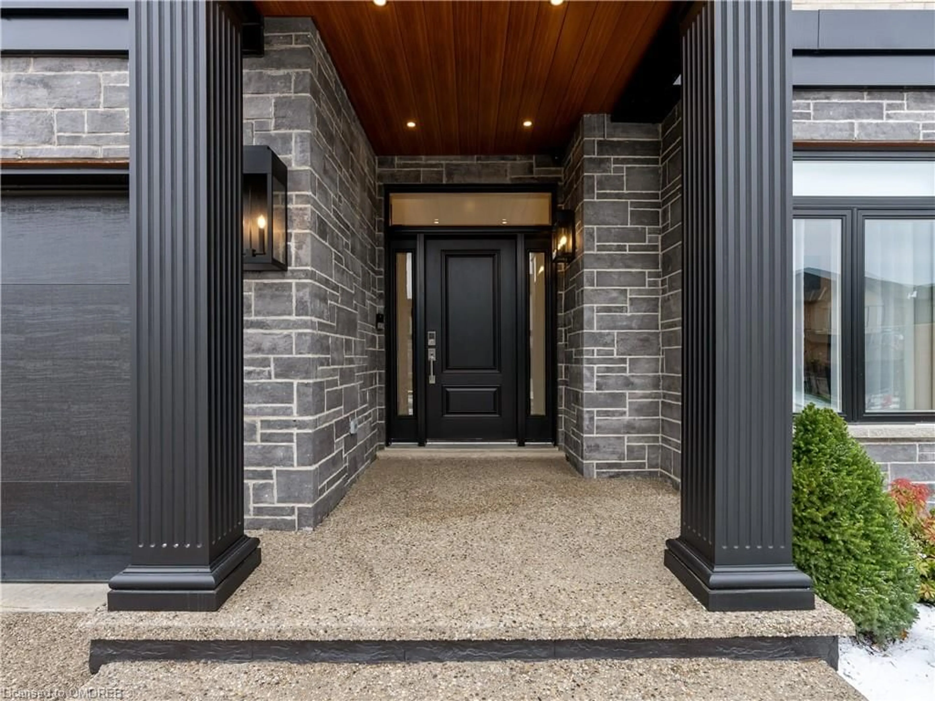 Indoor entryway, cement floor for 395 Klein Cir, Ancaster Ontario L9K 0K3