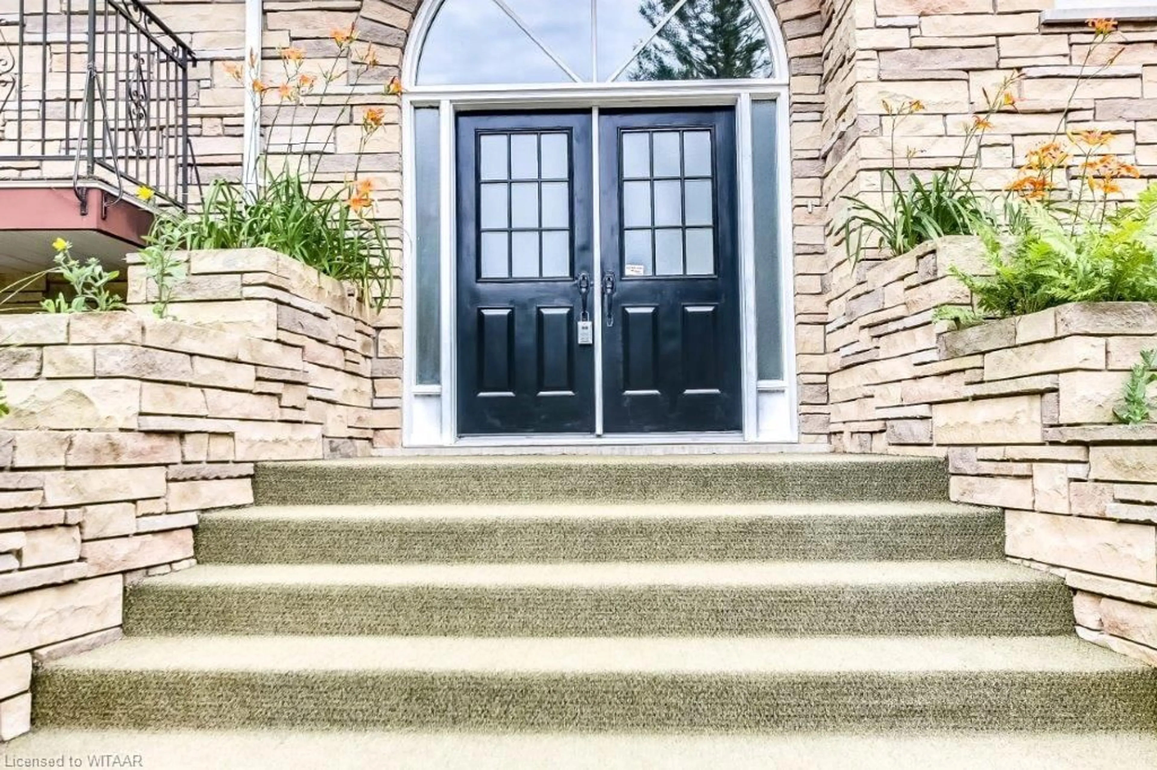 Indoor entryway, ceramic floors for 266132 Maple Dell Rd, Norwich (Twp) Ontario N0J 1P0