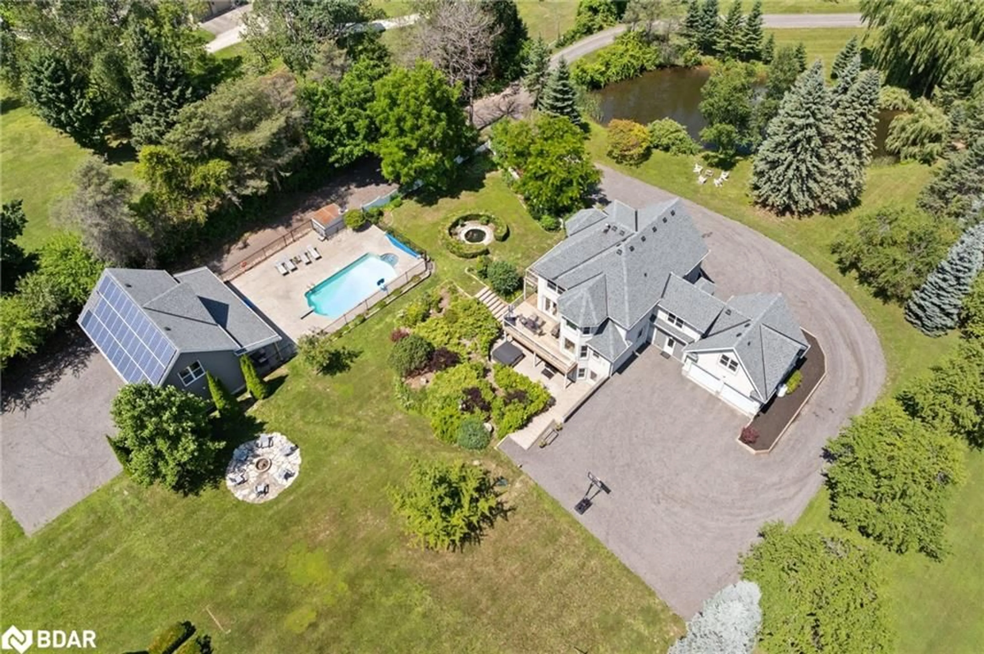 A pic from outside/outdoor area/front of a property/back of a property/a pic from drone, unknown for 7833 Poplar Sideroad, Clearview Ontario L9Y 5N4