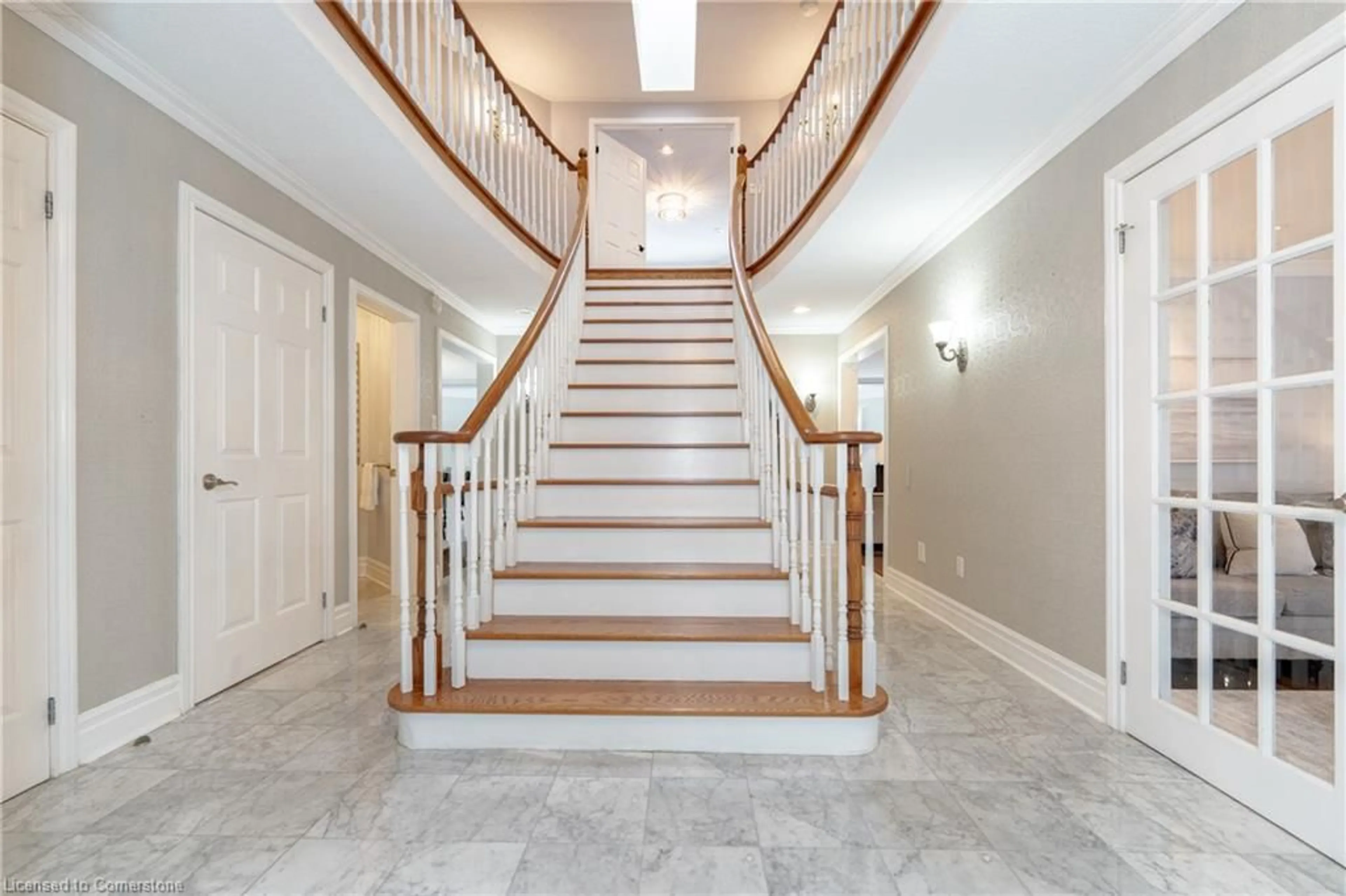 Indoor foyer, wood floors for 1225 Saddler Cir, Oakville Ontario L6M 2X5